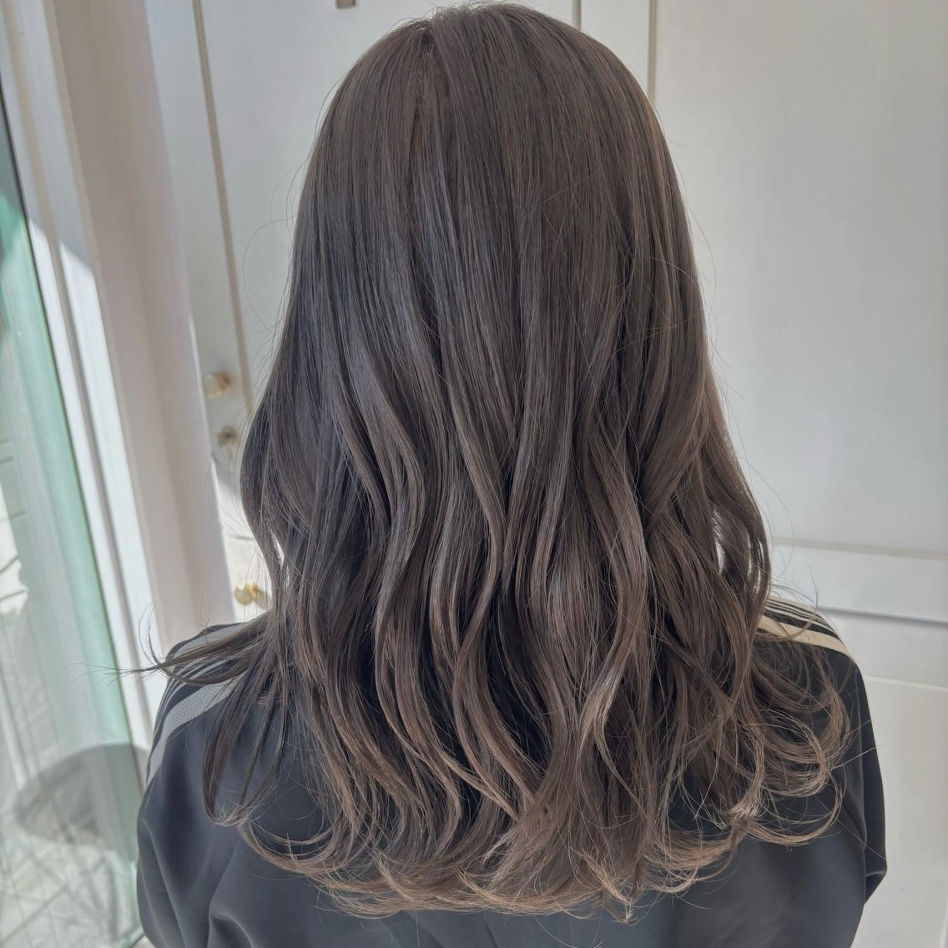 カラー グレージュ ヘアカラー 村瀬 美来のヘアスタイル