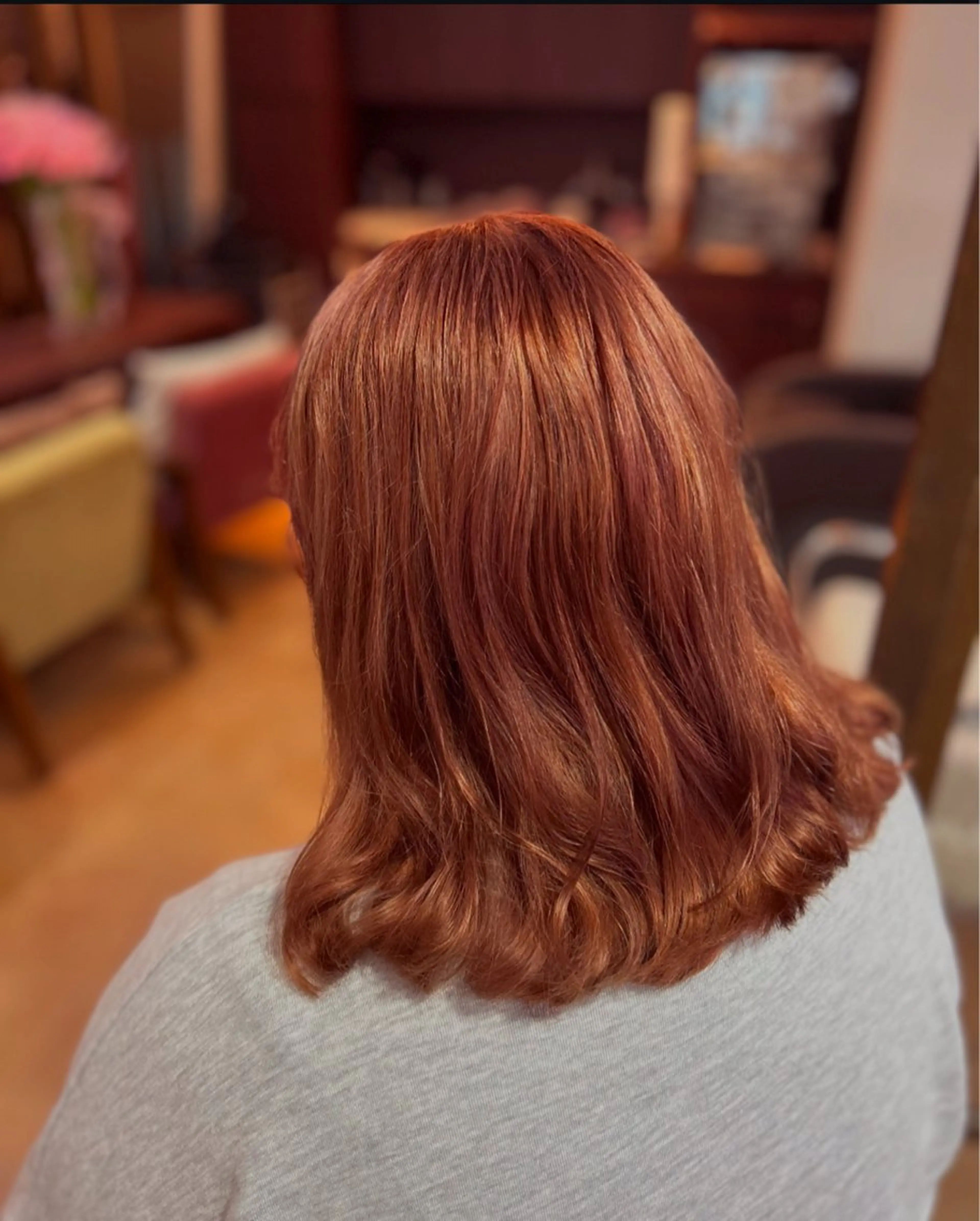 ミディアム ヘアカラー 馬越 優のヘアスタイル