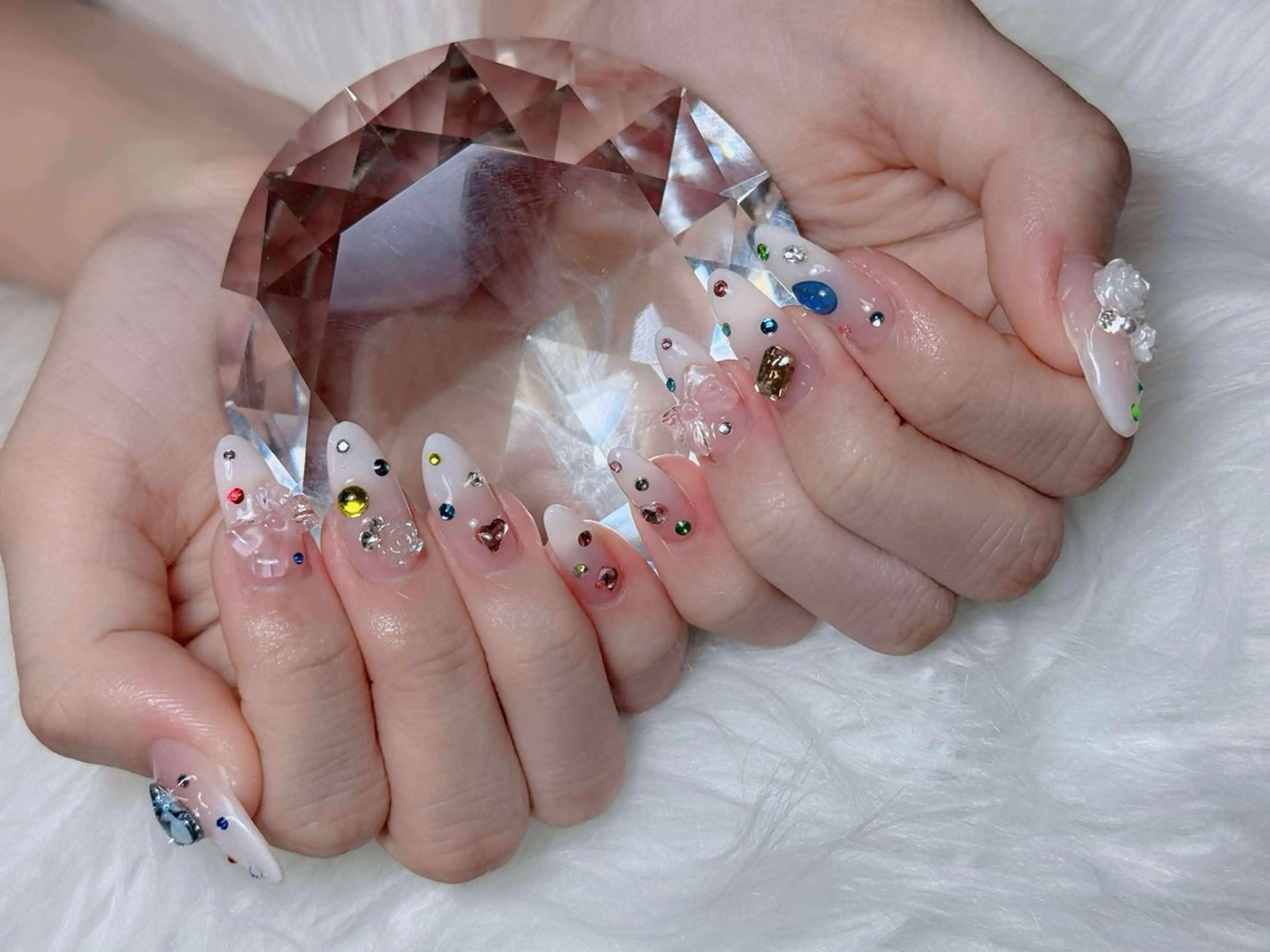 ネイル オーロラネイル チークネイル フットネイル フレンチネイル 韓国ネイル ハンドネイル Lumi Nail 新大久保3‘のネイルデザイン