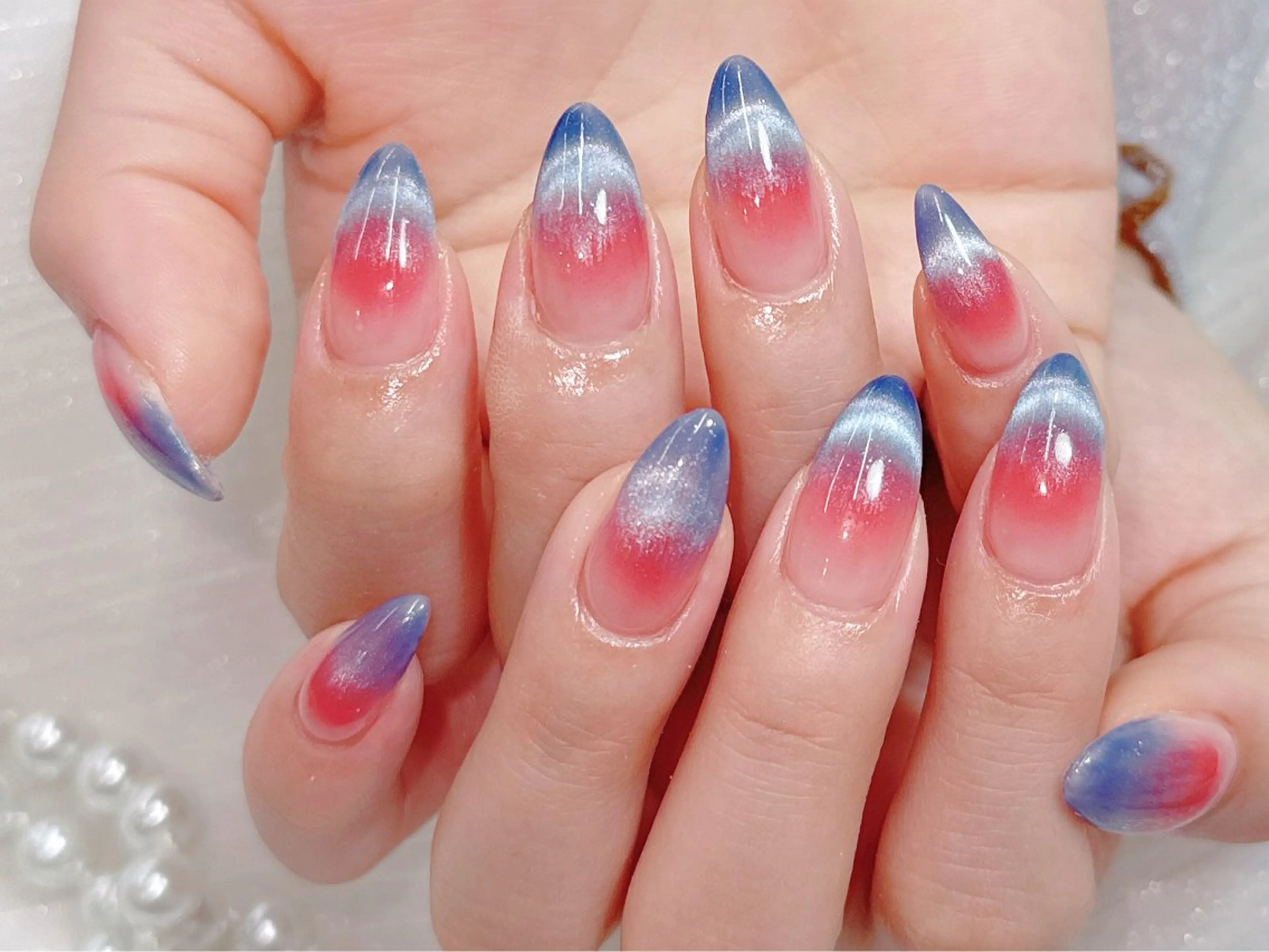 ネイル オーロラネイル フレンチネイル グラデーション 韓国ネイル マグネットネイル ハンドネイル NOA NAILのネイルデザイン
