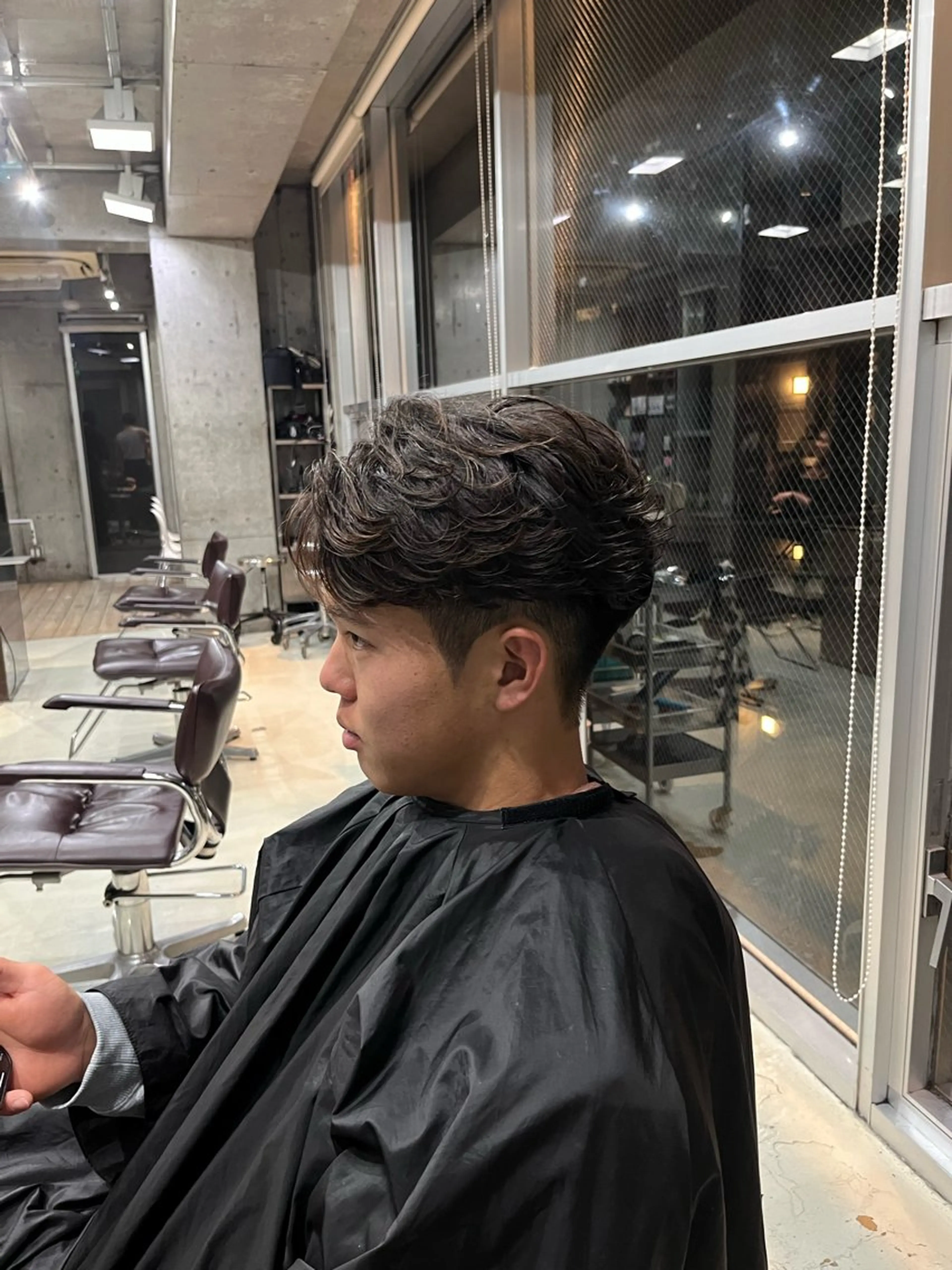 パーマ メンズ フェザーパーマ メンズパーマ カット パーマ fifth 柏崎功真のヘアスタイル