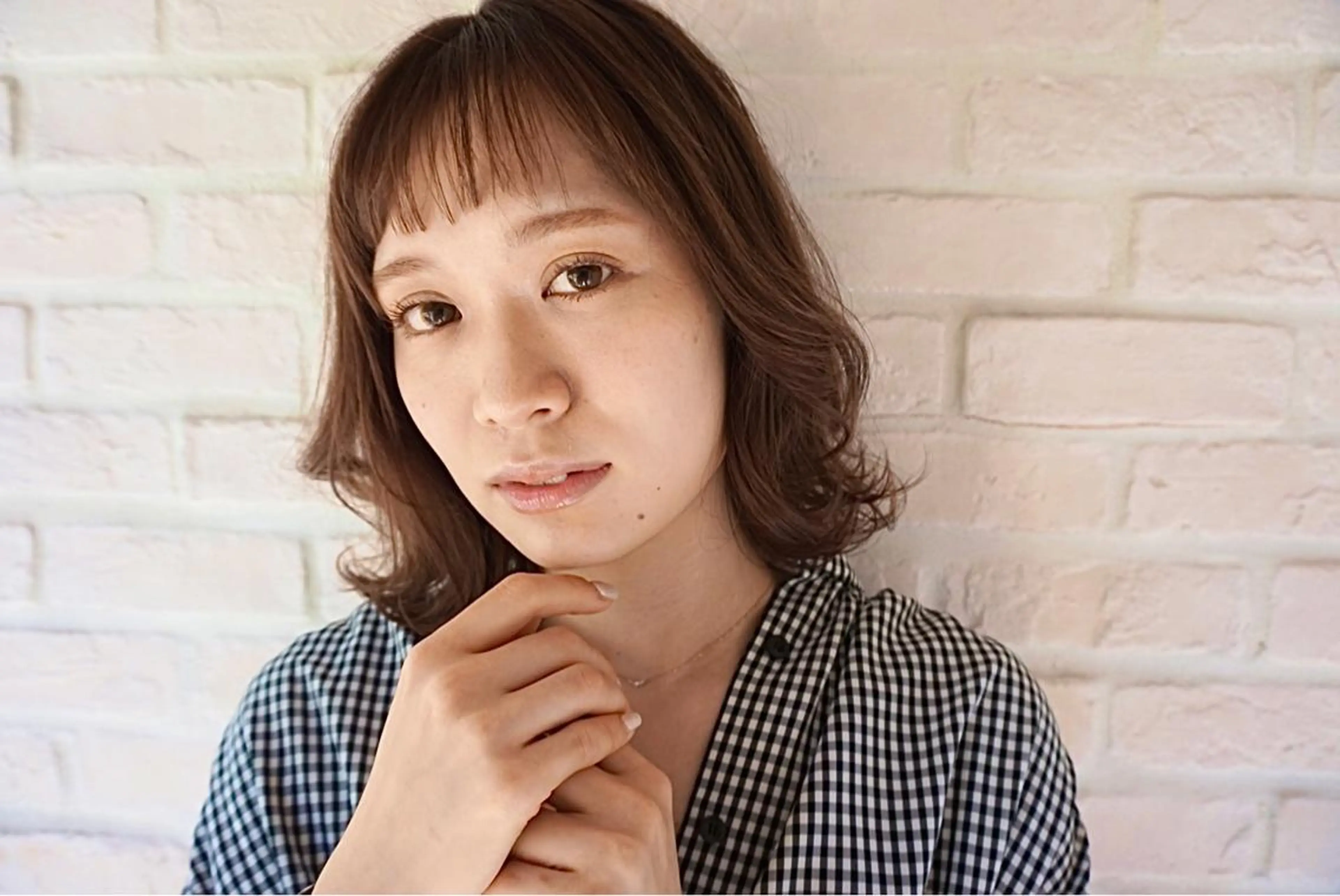セミロング カラー ヘアアレンジ ブラウンカラー ピンクカラー 飯塚 沙衣のヘアスタイル