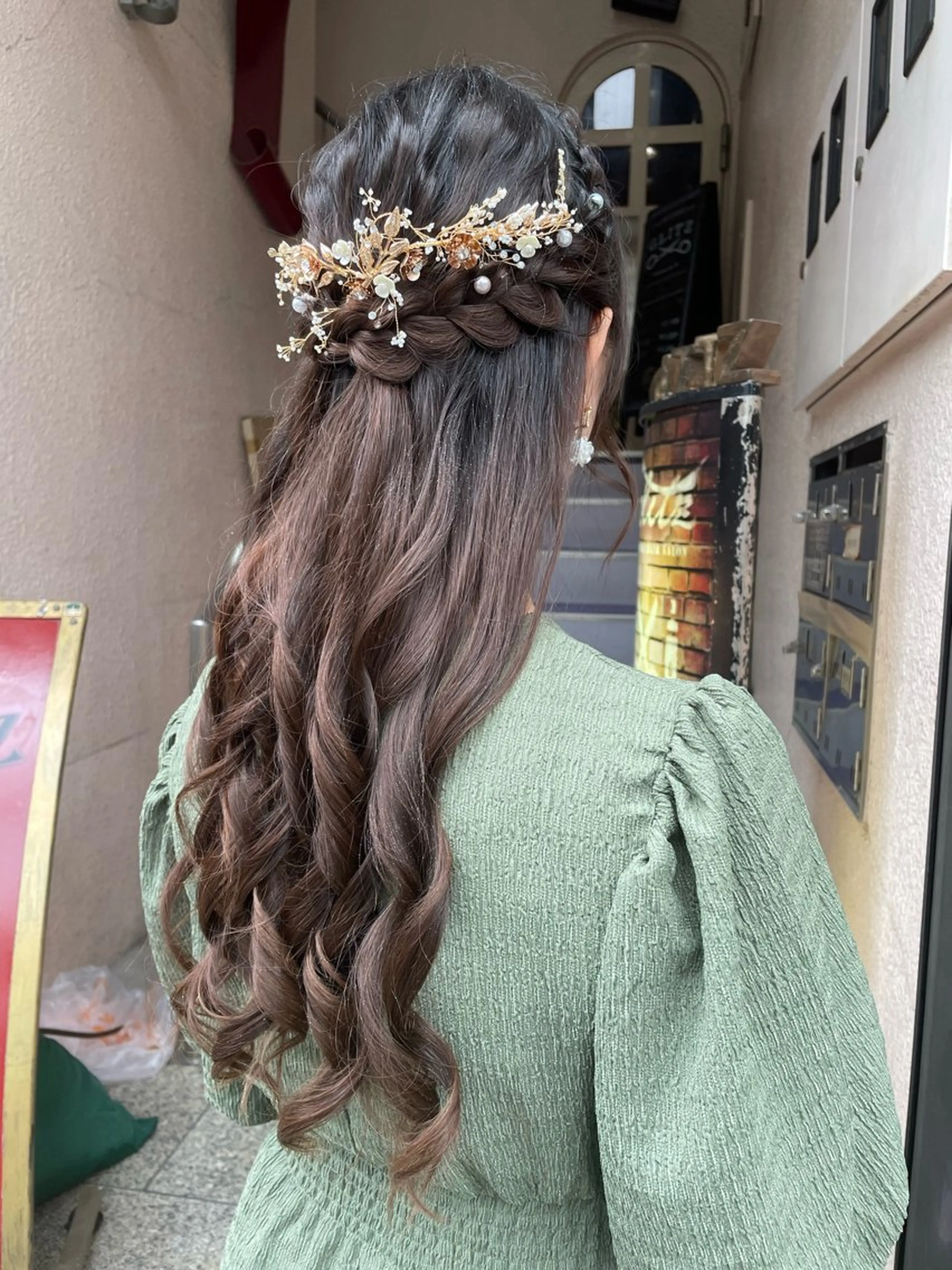 ヘアアレンジ ハーフアップ 結婚式・ブライダル 👑派手髪/カット 👑ANRYのヘアスタイル