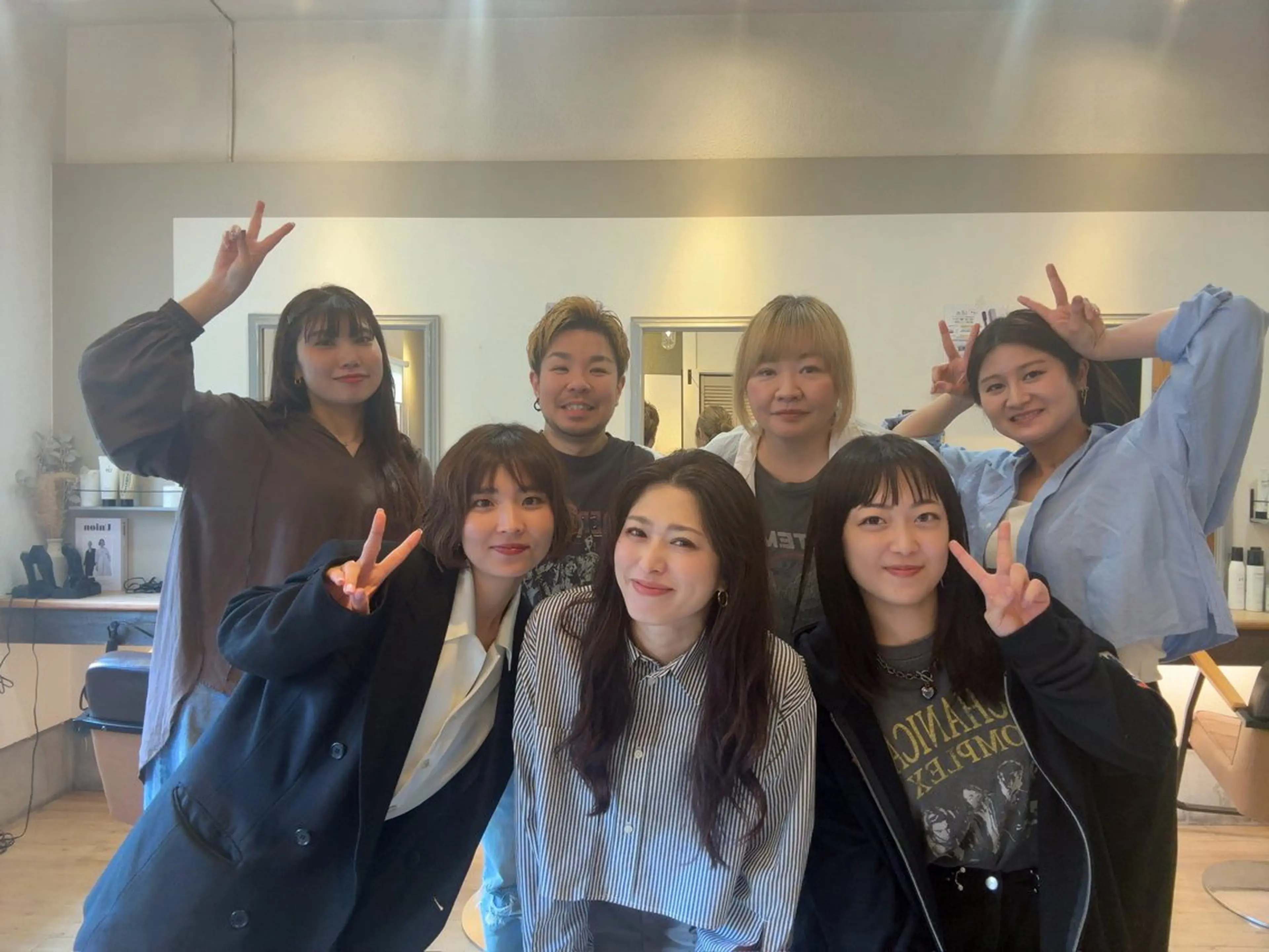 スタッフ募集‼️美容学生さん◎短期バイト◎お気軽にサロン見学兼ねてご来店ください。カラー施術無料で致します🆓🥳の写真