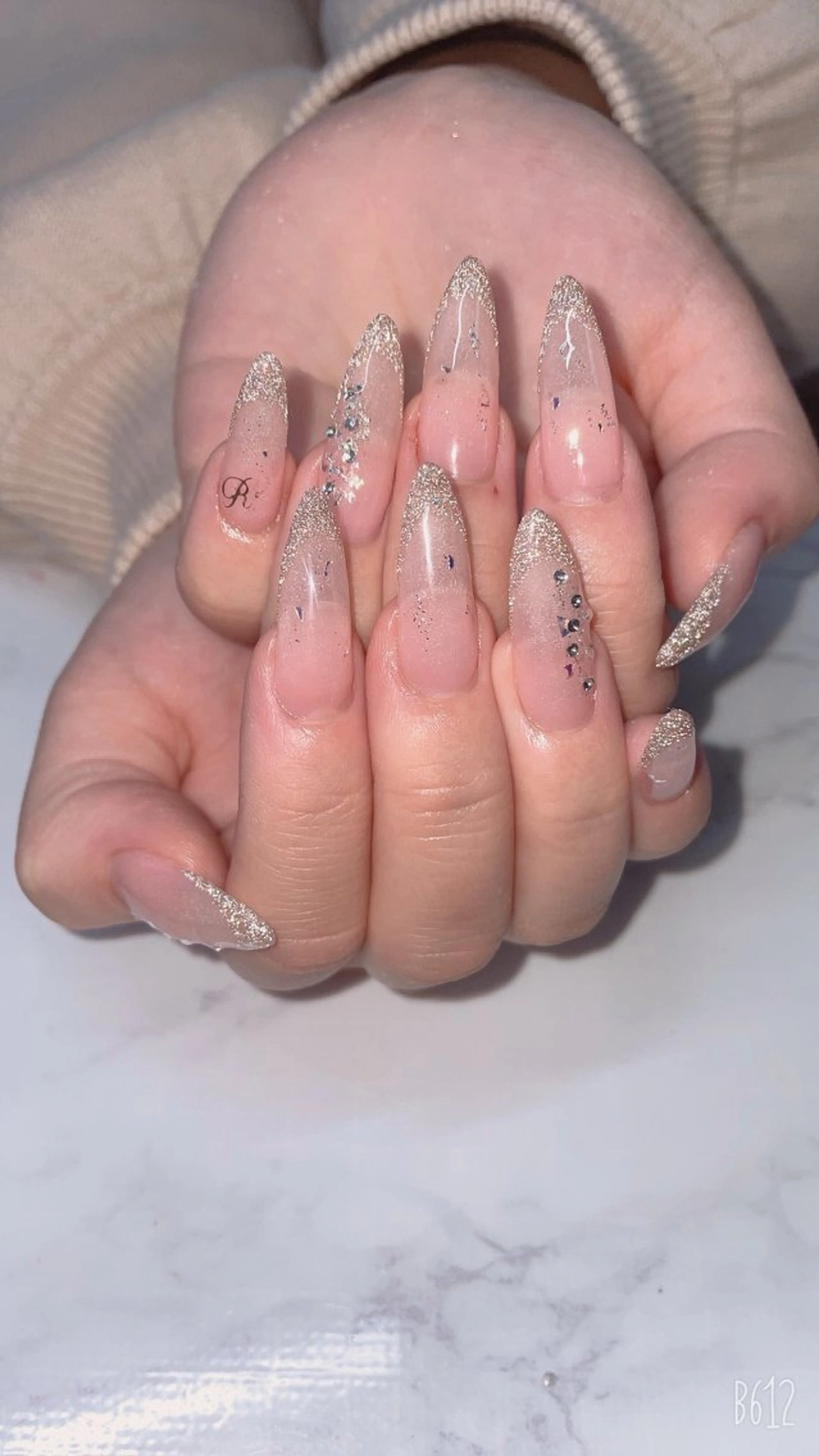 ロング ハンドネイル nail salon Lavia所属・Lavia akaneのネイルデザイン
