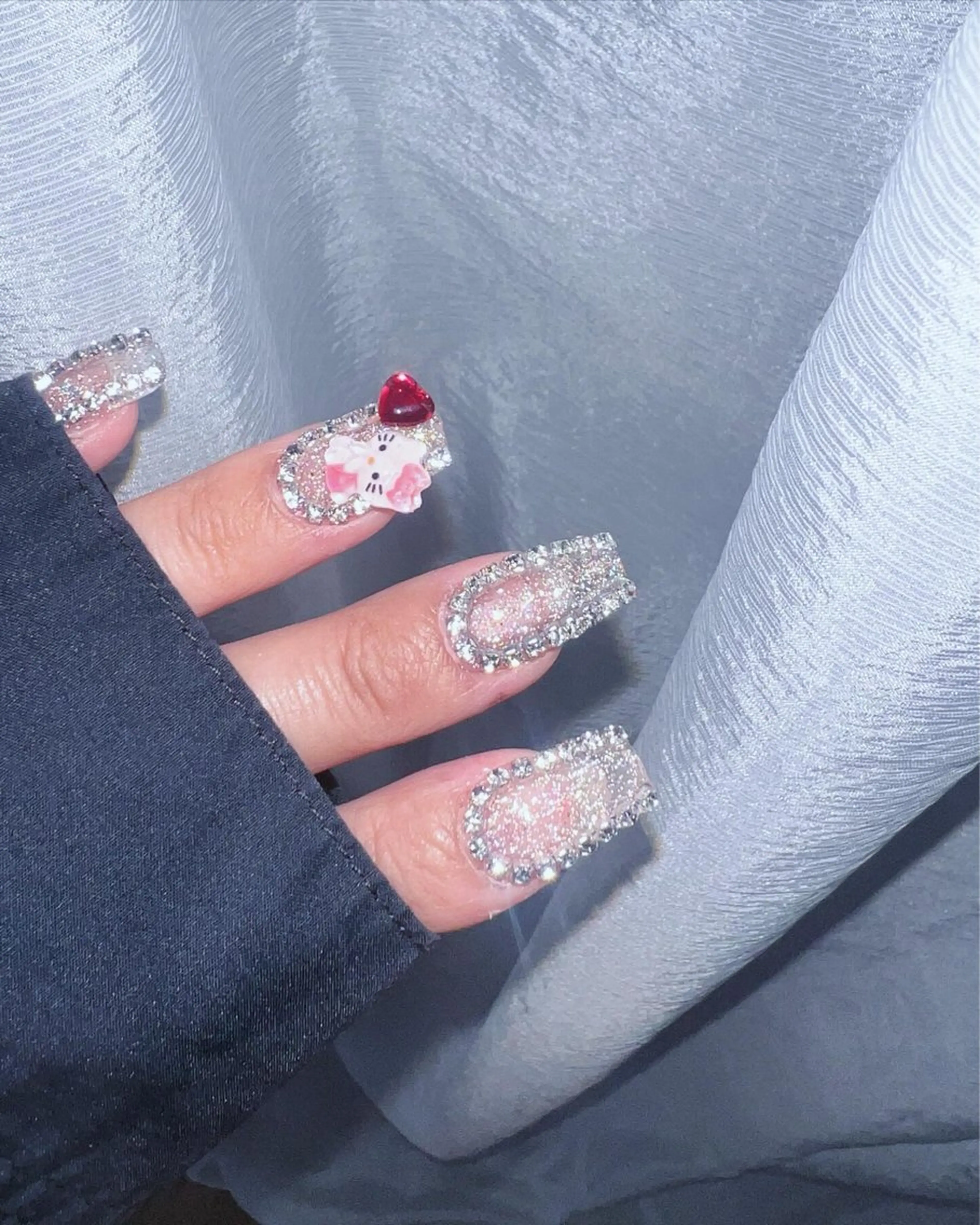 ネイル LEFTNAILS フィルインニュアンスのネイルデザイン
