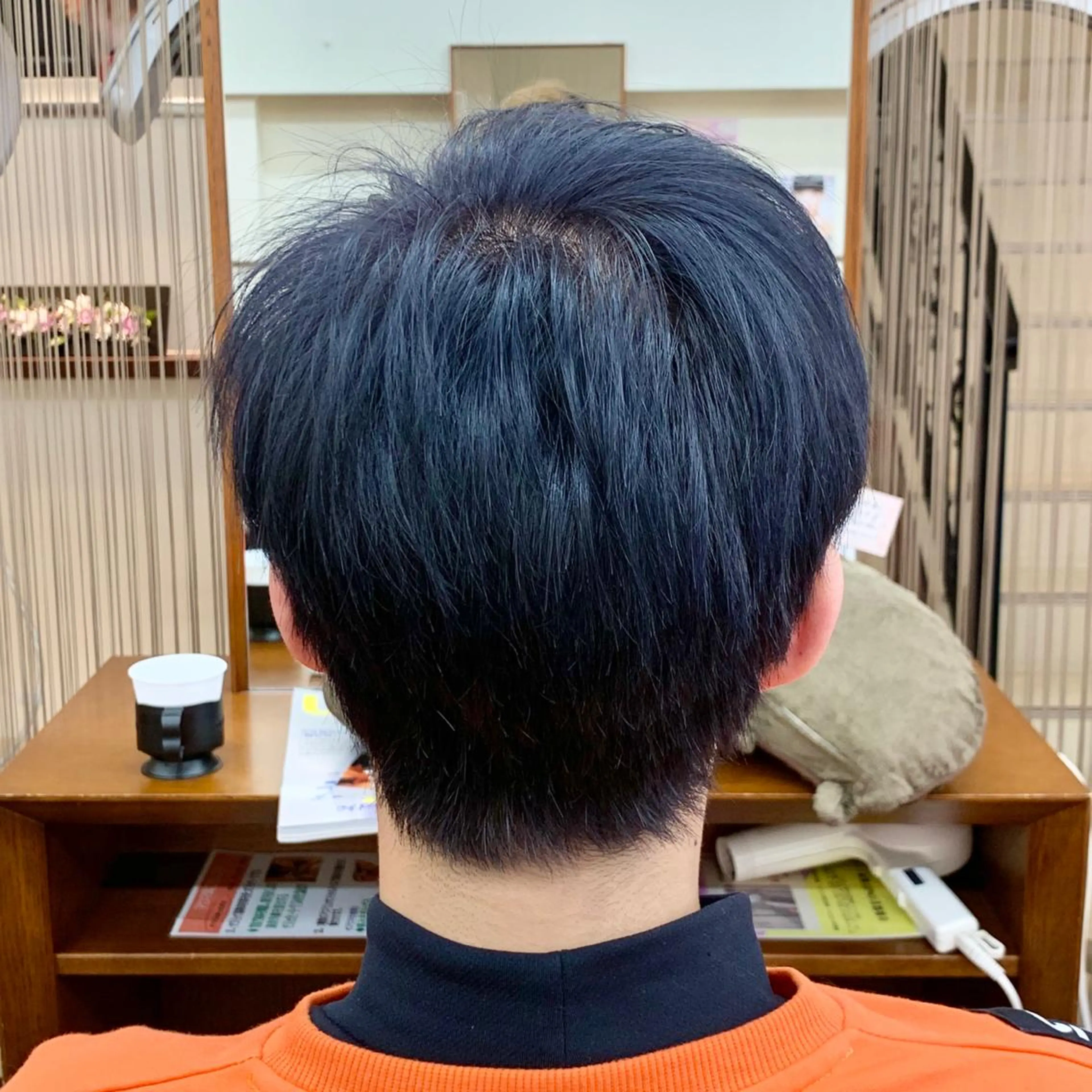 カラー メンズ アッシュ ブルーカラー ブルーアッシュ hair＆face  LOBEAUT所属・小笠原 一倫のヘアスタイル