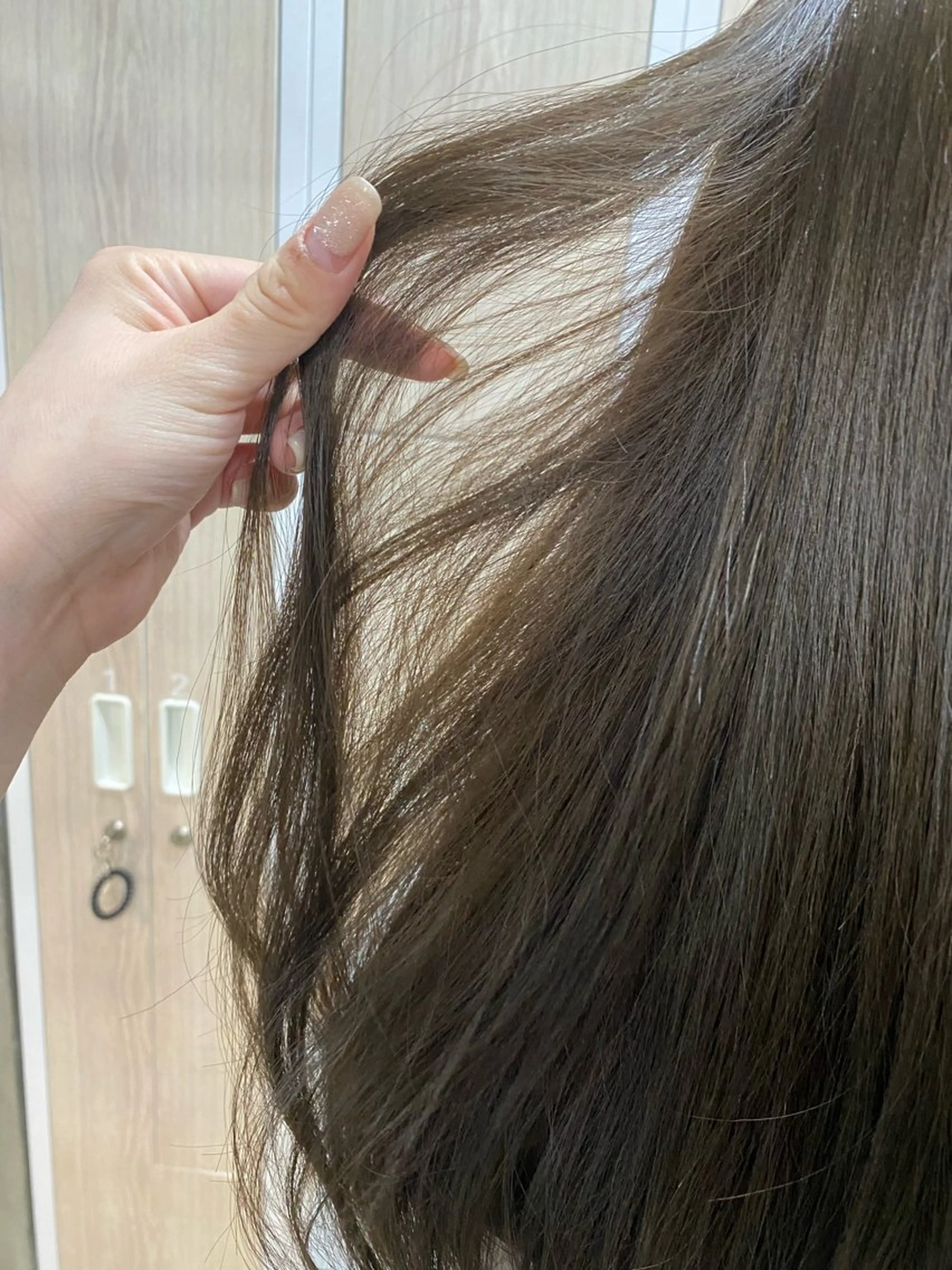 ミディアム カラー ベージュカラー 透明感カラー オリーブベージュ シミズ アスカのヘアスタイル