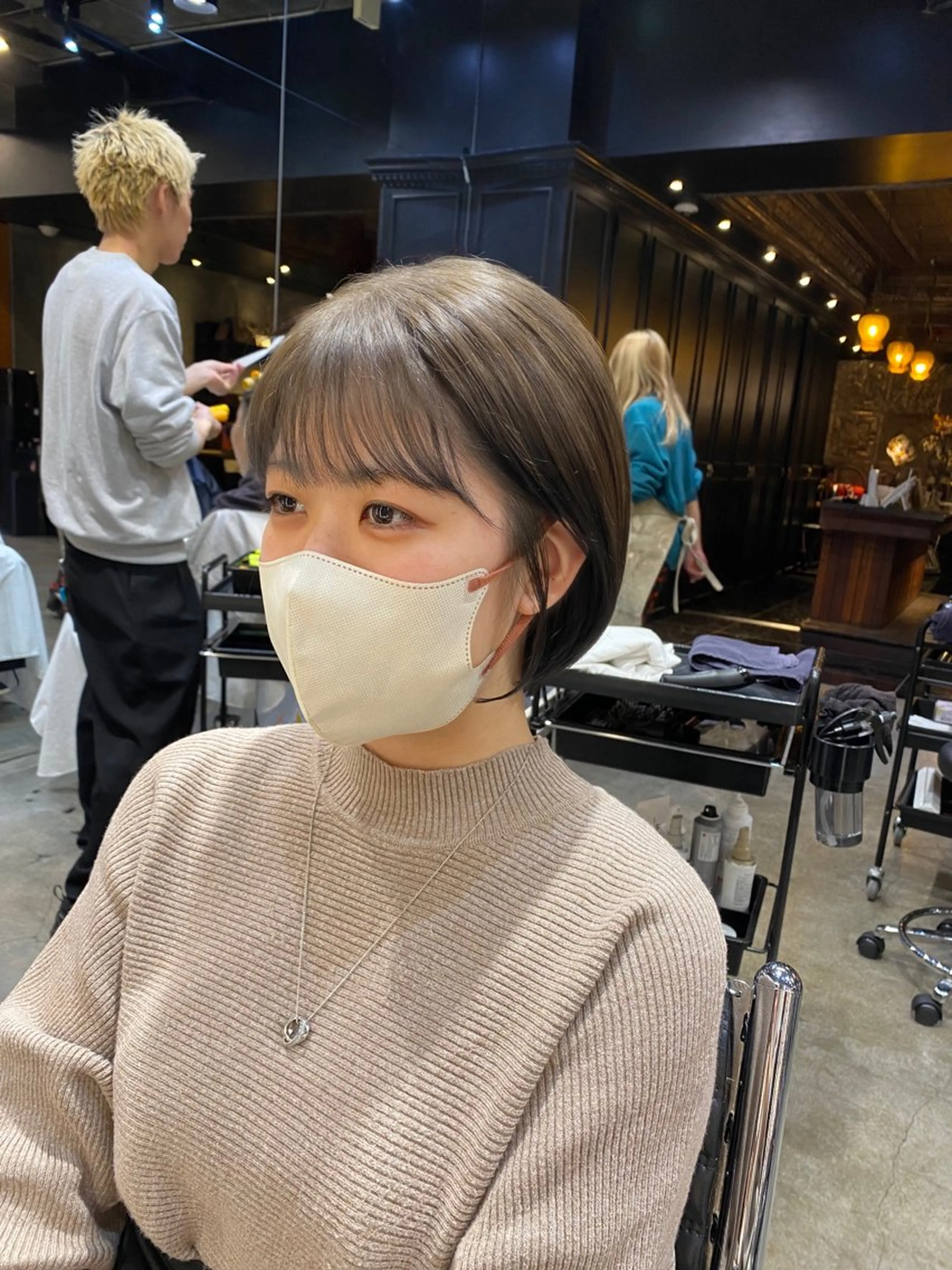 ショート カラー ショートボブ グレージュ ボブ ショートヘア ブリーチなしダブル カラー🧸🐺陽介のヘアスタイル