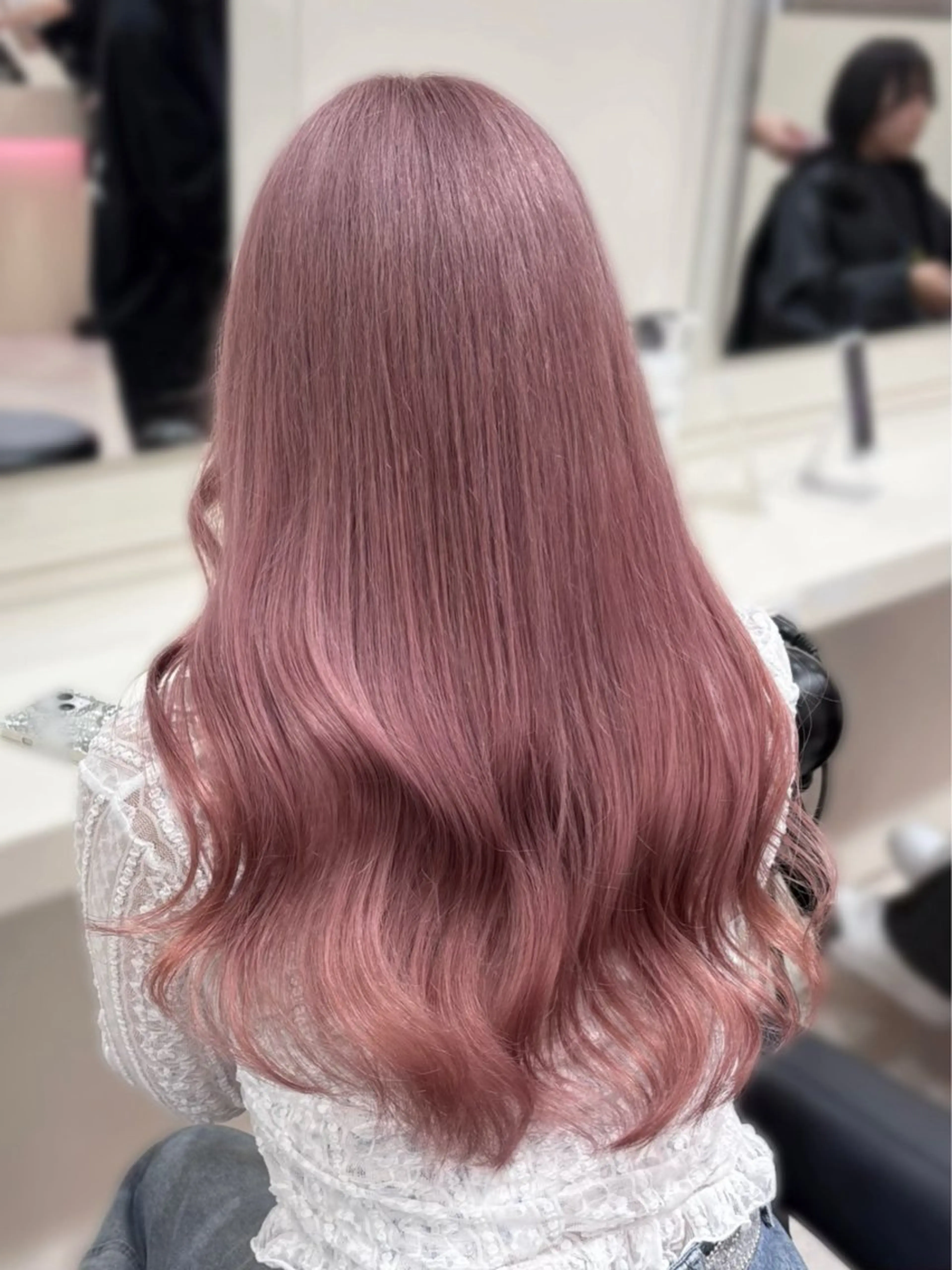 ロング カラー ヘアアレンジ ヘアカラー 韓国レイヤー&ピンク 艶髪🩶maikoのヘアスタイル