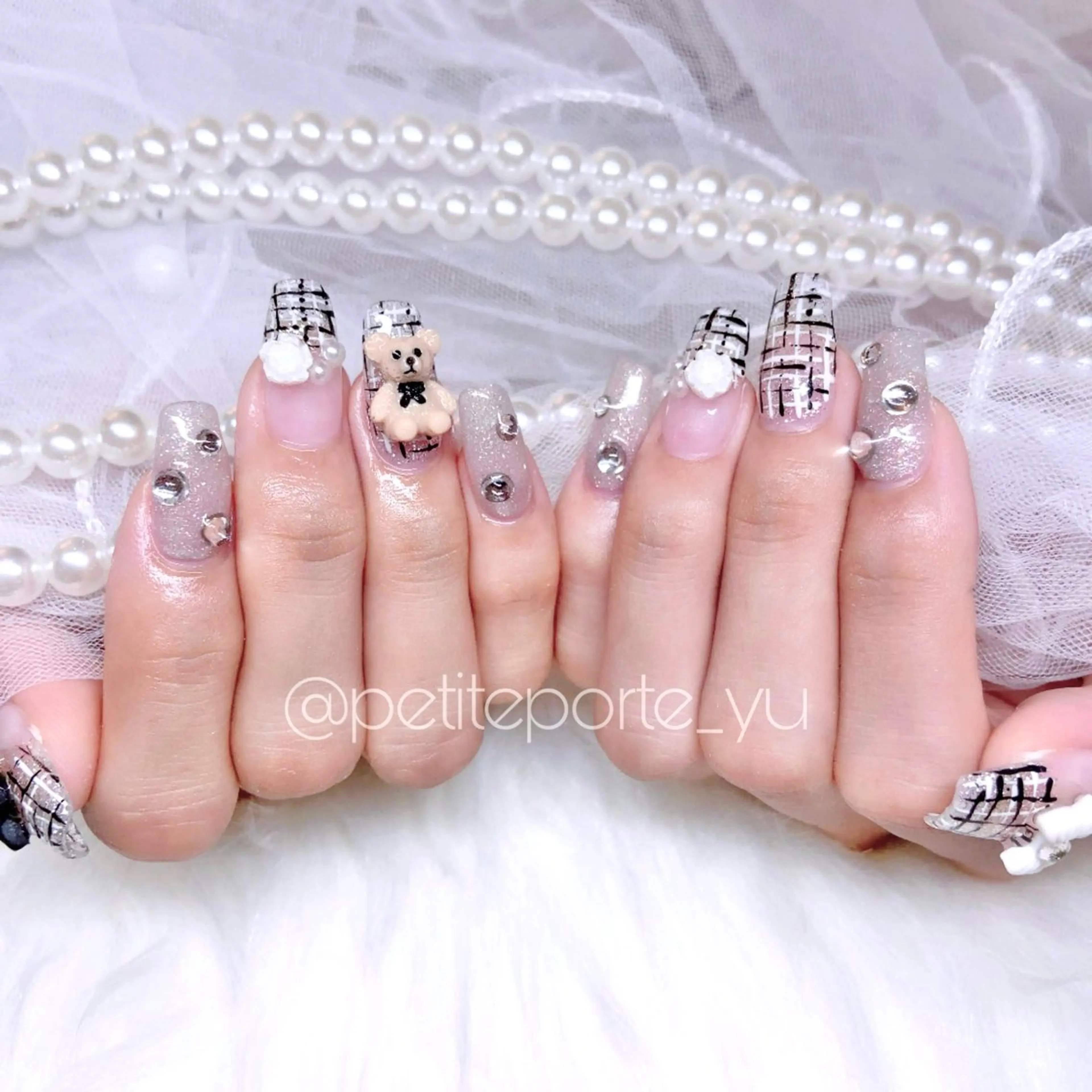 ネイル アートネイル 長さ出し ジェルネイル ガーリー ソフトジェル ハンドネイル nailsalon petite porte所属・petite porteのネイルデザイン