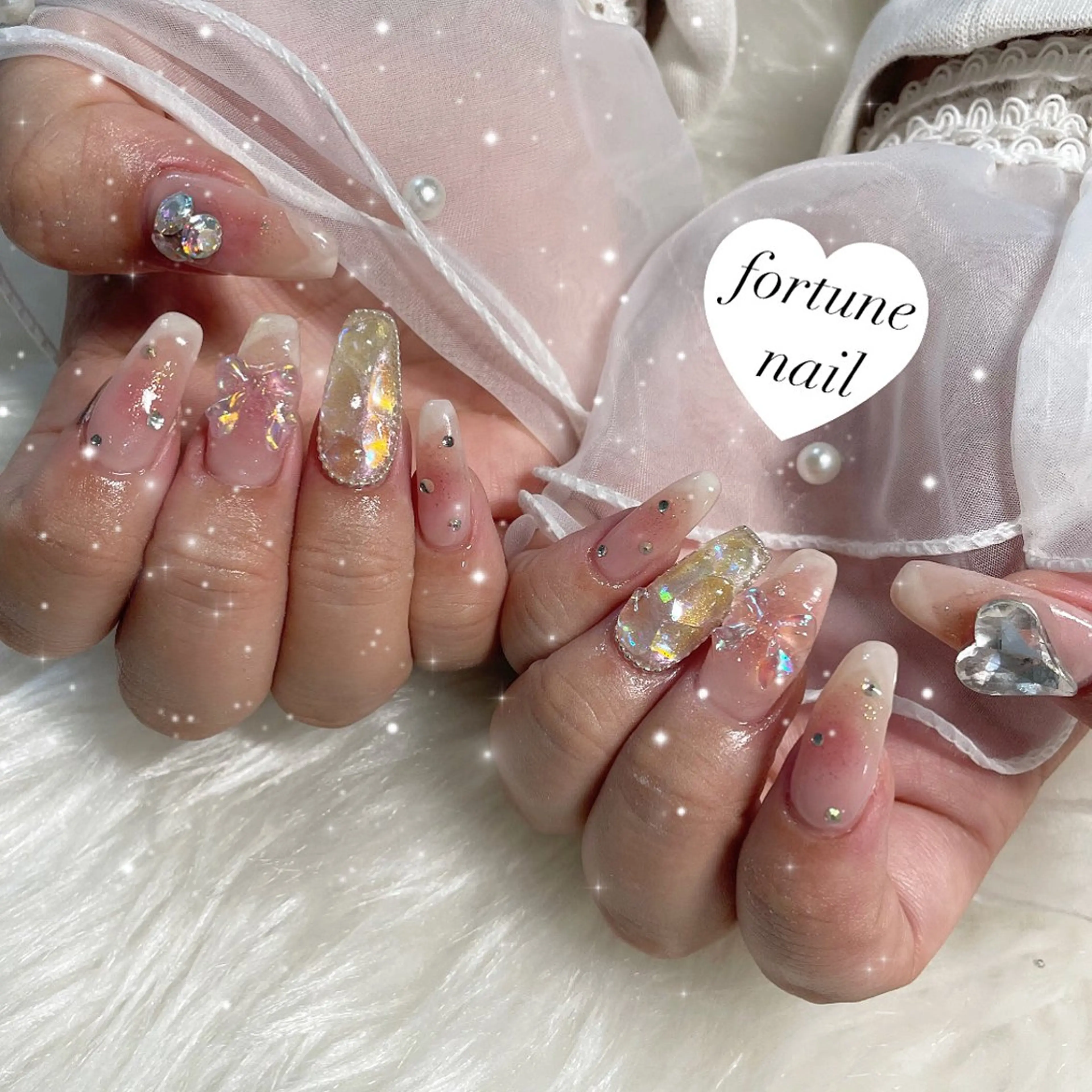 ネイル チークネイル フレンチネイル ガーリー キラキラネイル レース 💎saori 💎のネイルデザイン