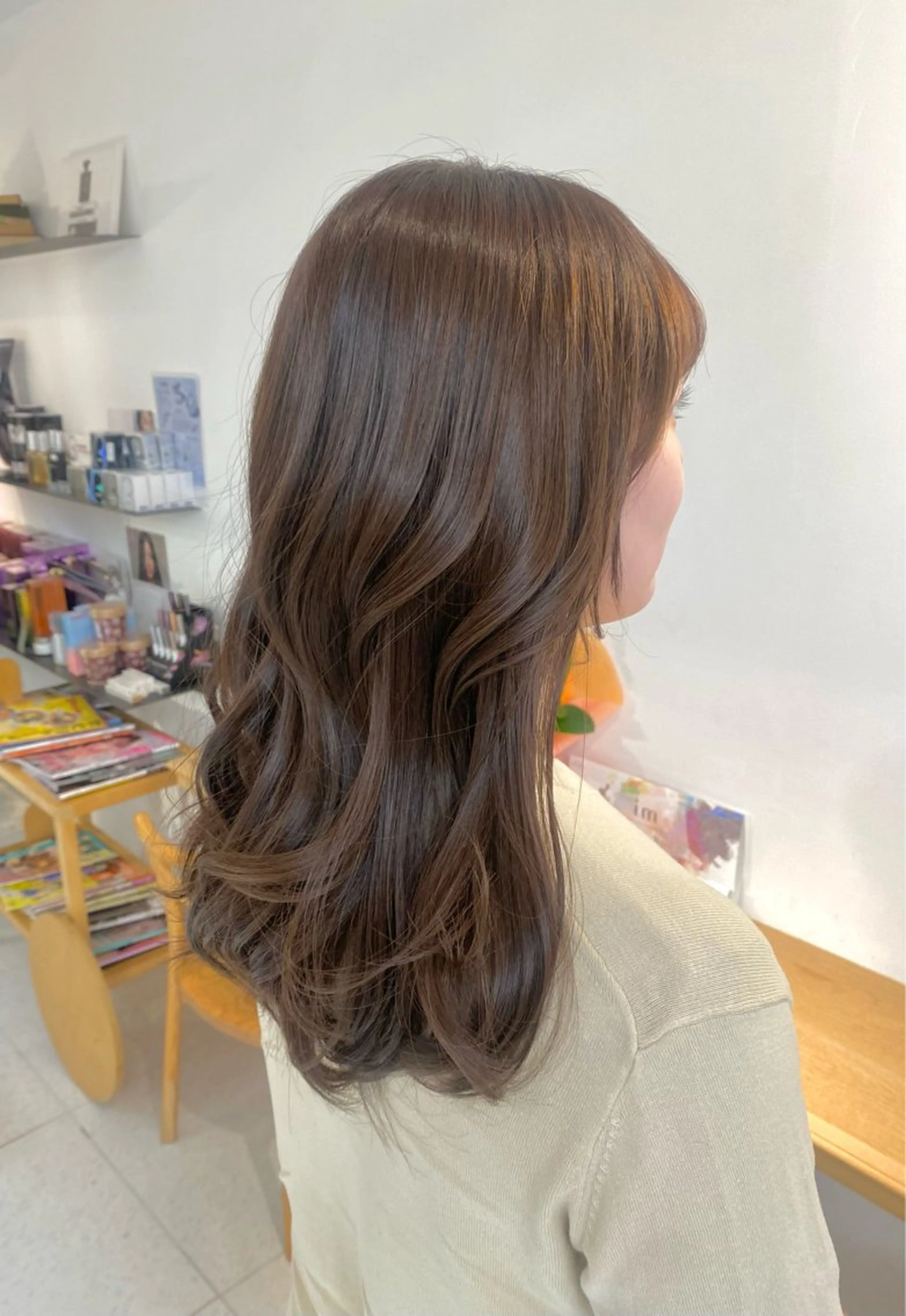 ミディアム カラー 安永 涼のヘアスタイル