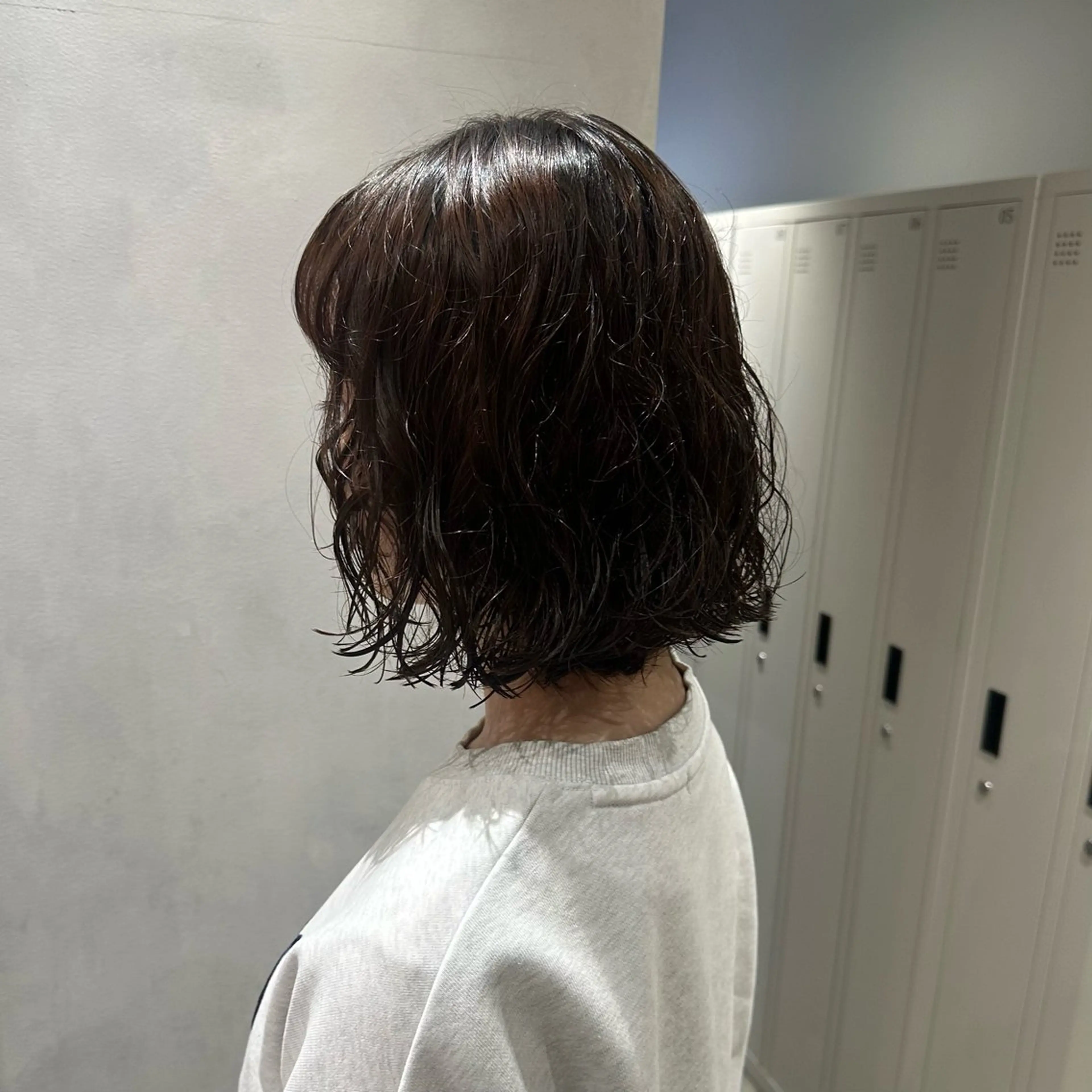 ショート パーマ パーマ もも ／メンズ〜レディースのヘアスタイル