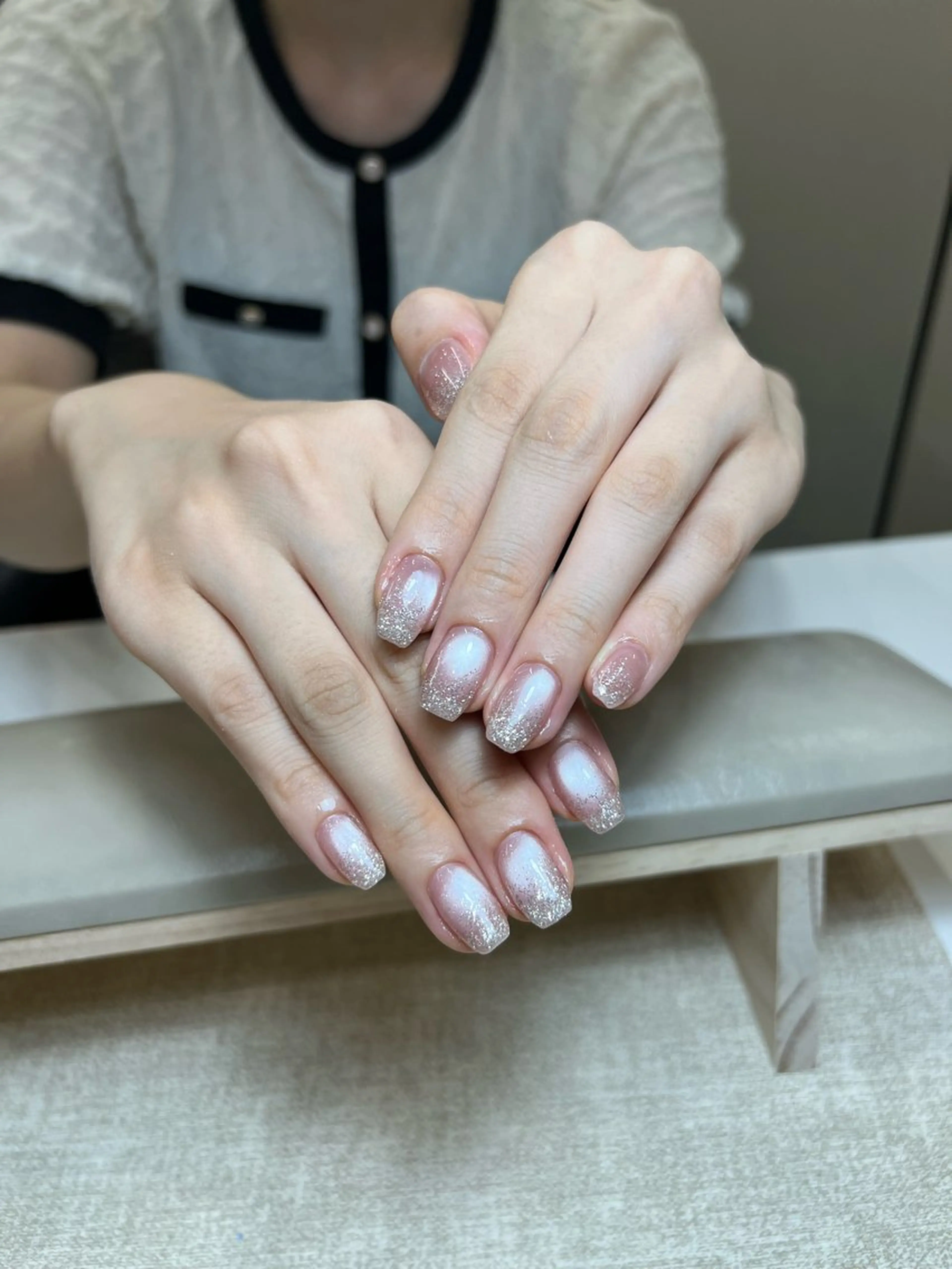 ネイル キラキラネイル Luna nail— kanaeのネイルデザイン