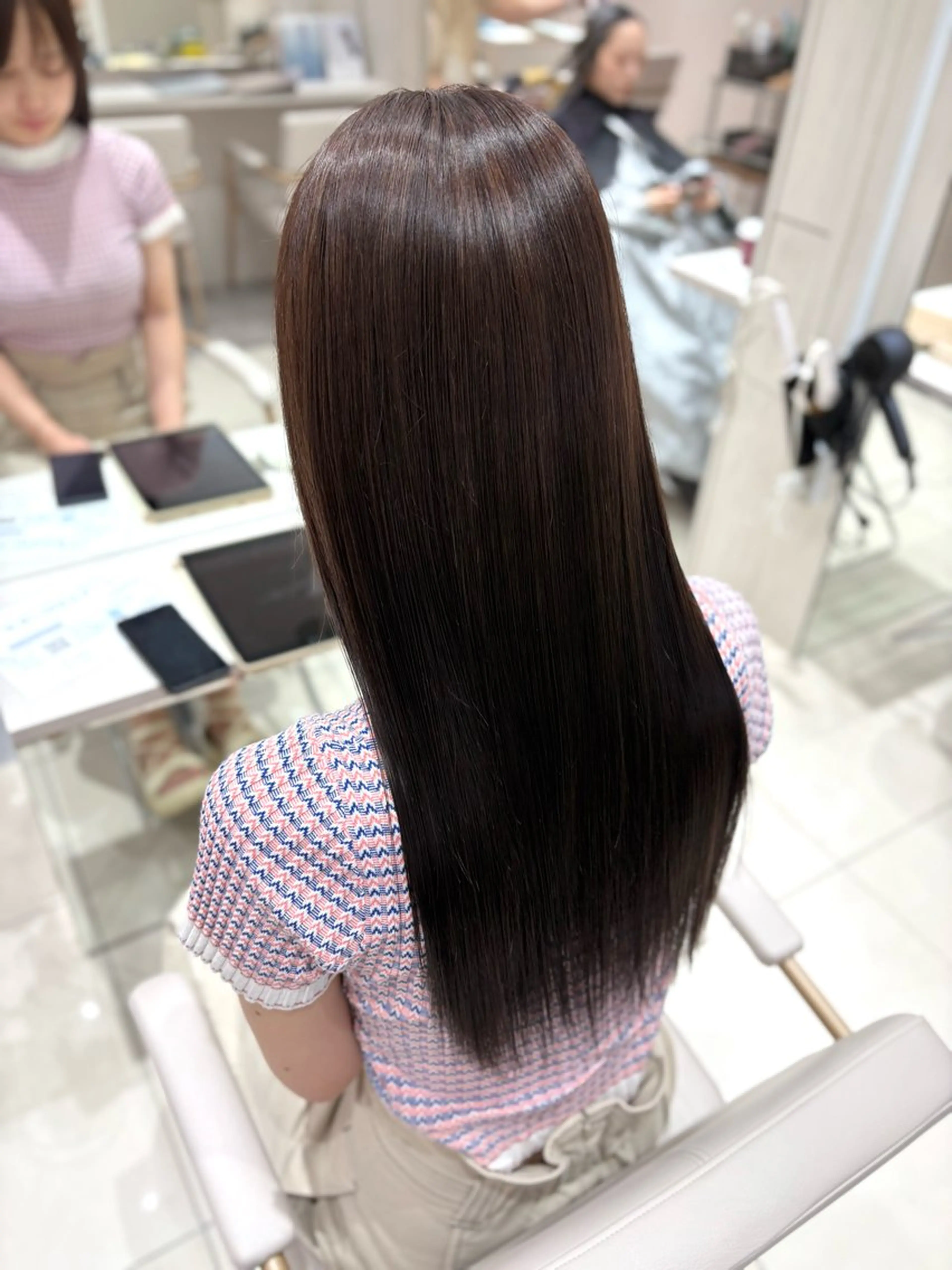 ロング カラー ブラウンカラー ダークブラウン ヘアカラー トリートメント ✨韓国風レイヤー/ 透明感カラー🩶りくのヘアスタイル