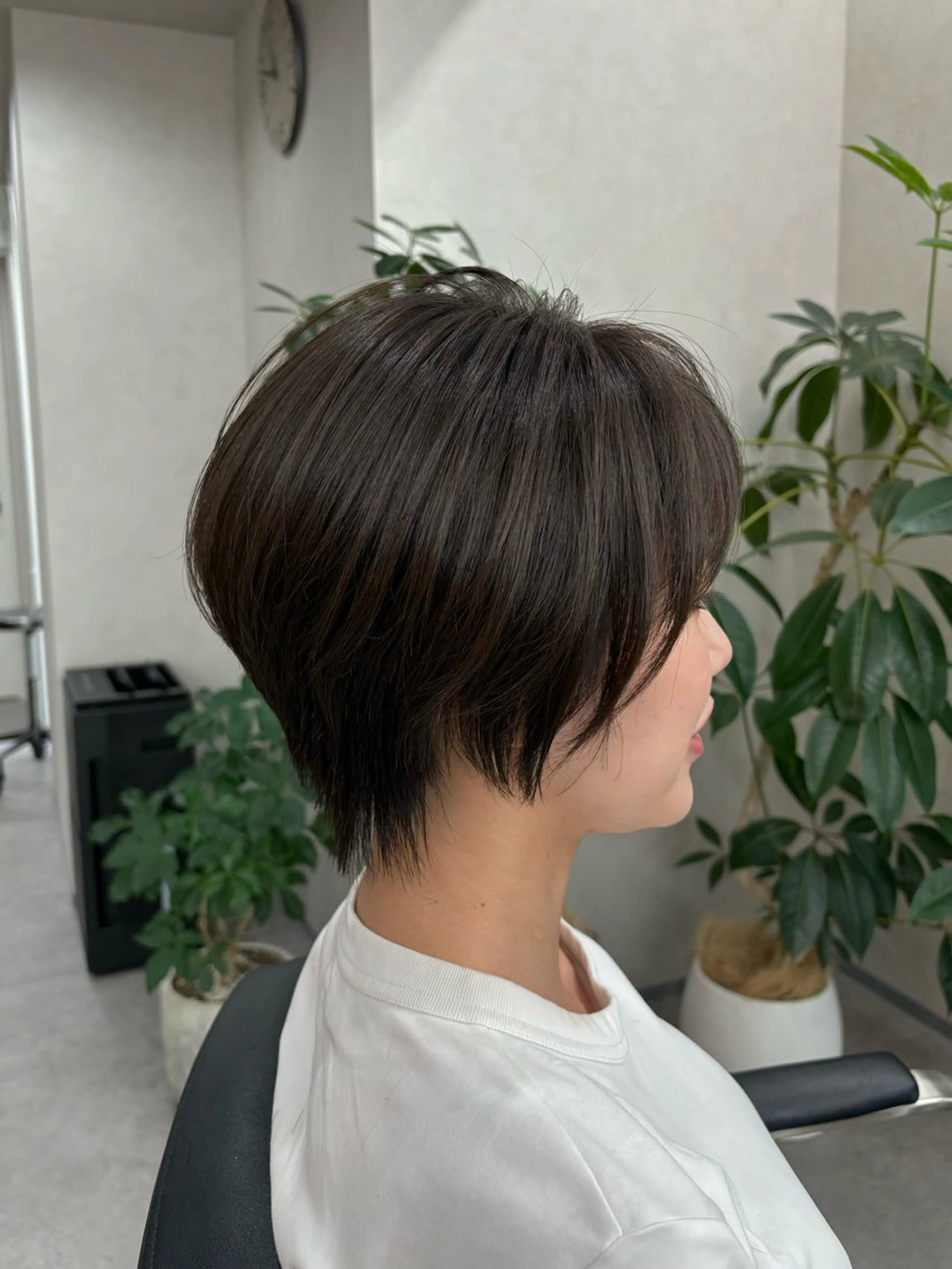 ショート カラー アッシュ ベージュカラー ショートヘア カット ヘアカラー トリートメント qumu 横浜所属・ショート/ボブ /髪質改善/縮毛矯正のヘアスタイル