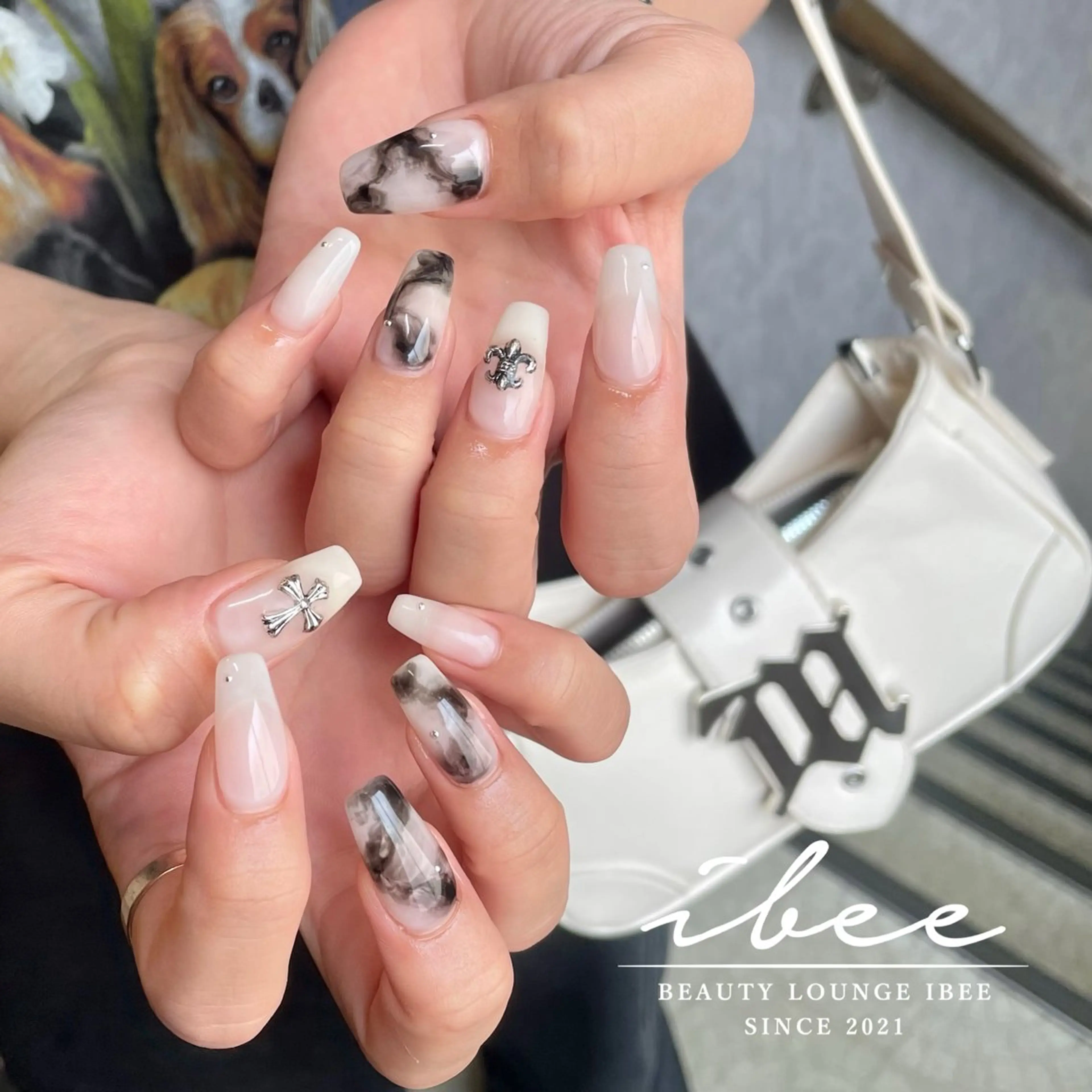 ネイル ハンドネイル ibee nail 🤍yumiのネイルデザイン