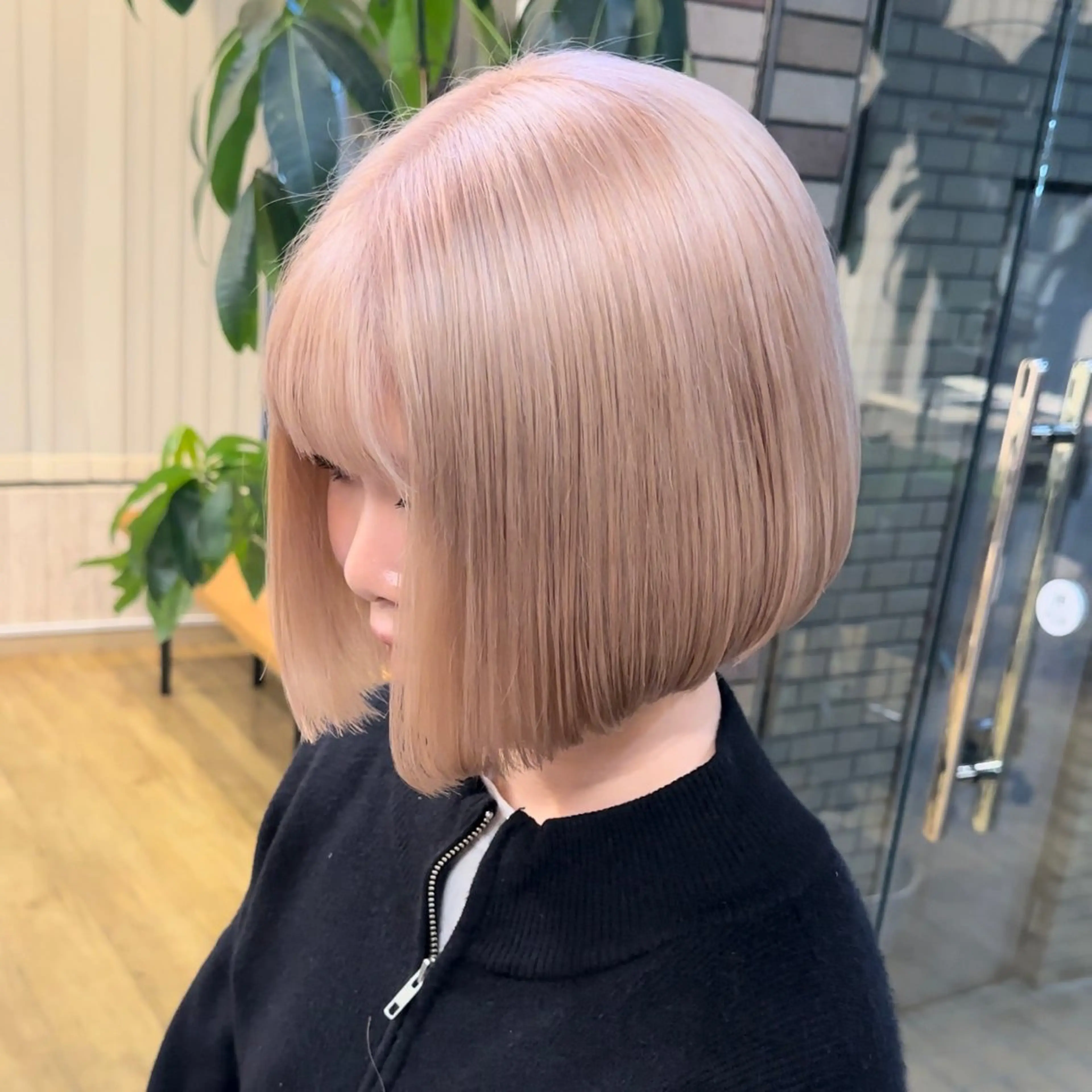 ミディアム カラー regalo 森重ユウのヘアスタイル