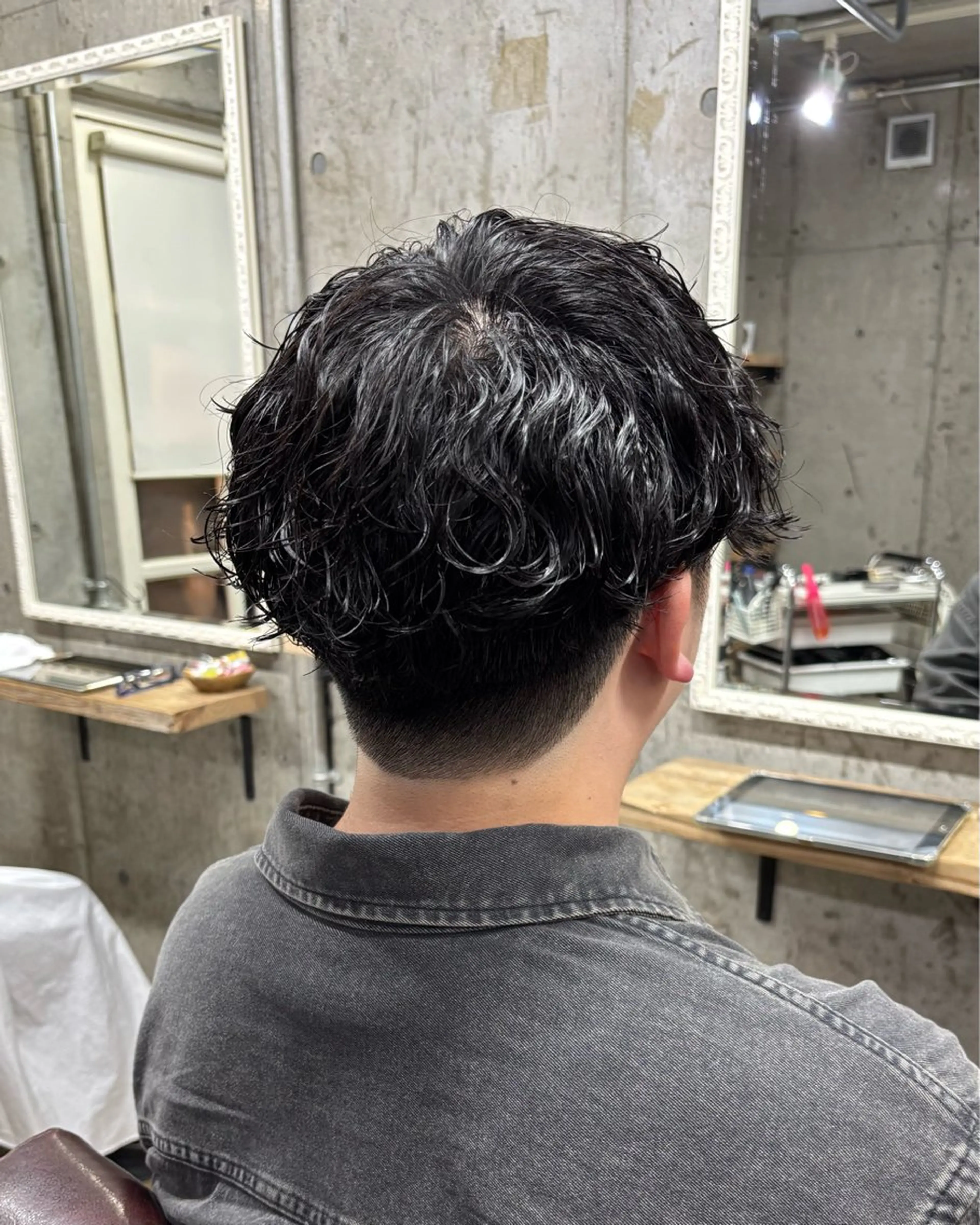 ミディアム パーマ メンズ ミディアムパーマ メンズパーマ 波巻きパーマ homme, famille raugh【オム・ファミーユ・ラグ】所属・【メンズ特化】パーマ /マッシュ/たいちのヘアスタイル