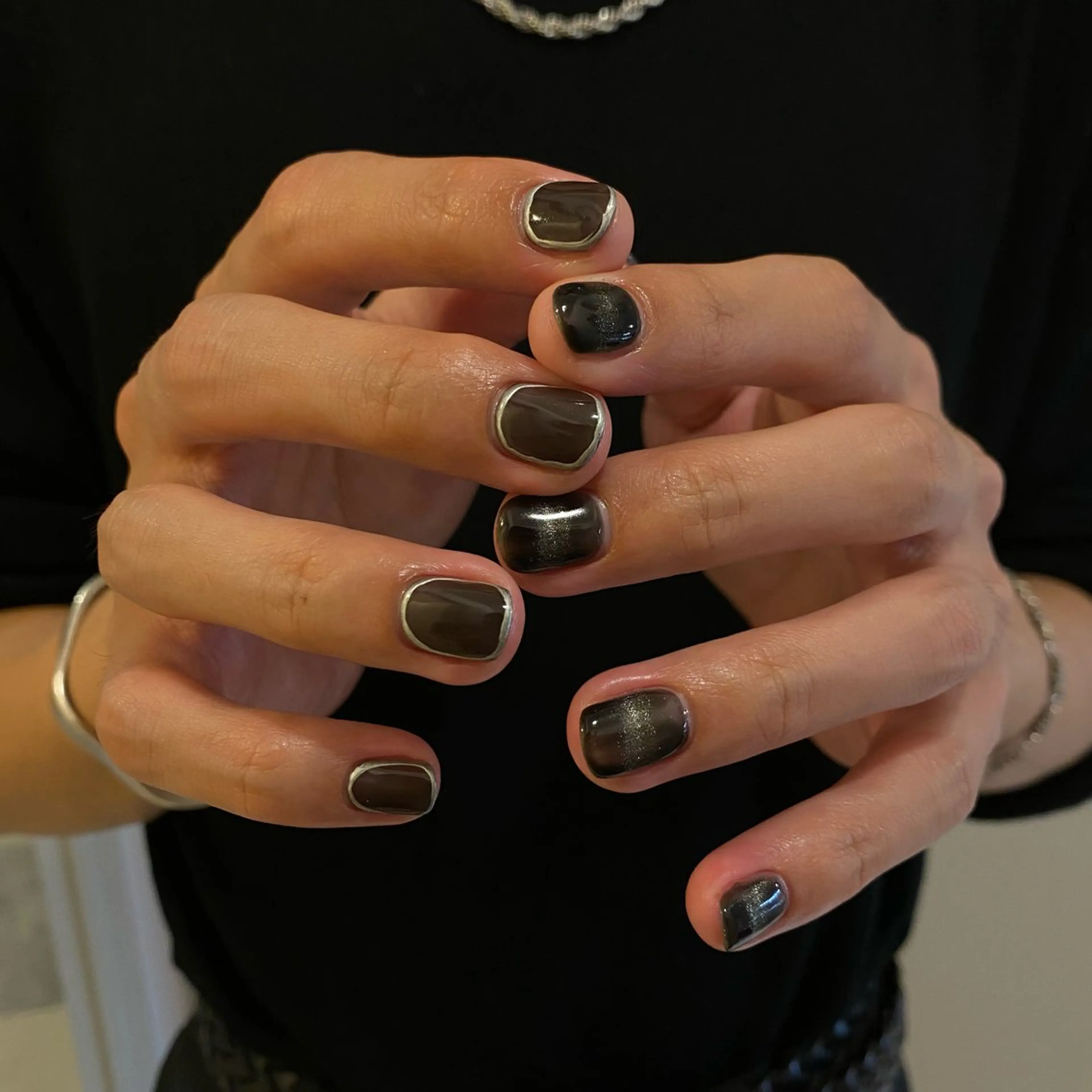 ネイル アートネイル マグネットネイル メンズネイル シルバー umi nailのネイルデザイン