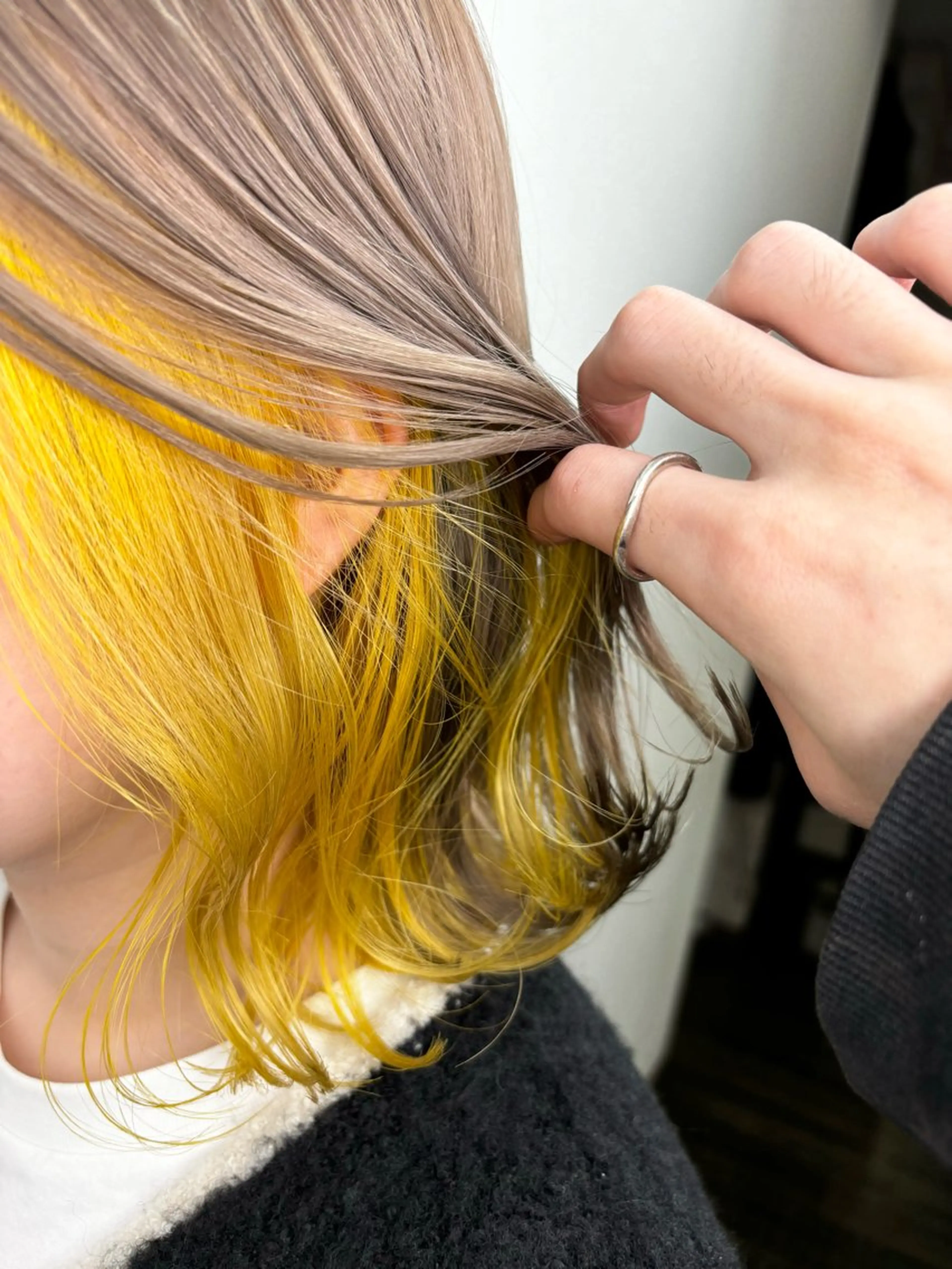 ショート カラー デザインカラー ダブルカラー イエローカラー ヘアカラー Lohas Asatoのヘアスタイル