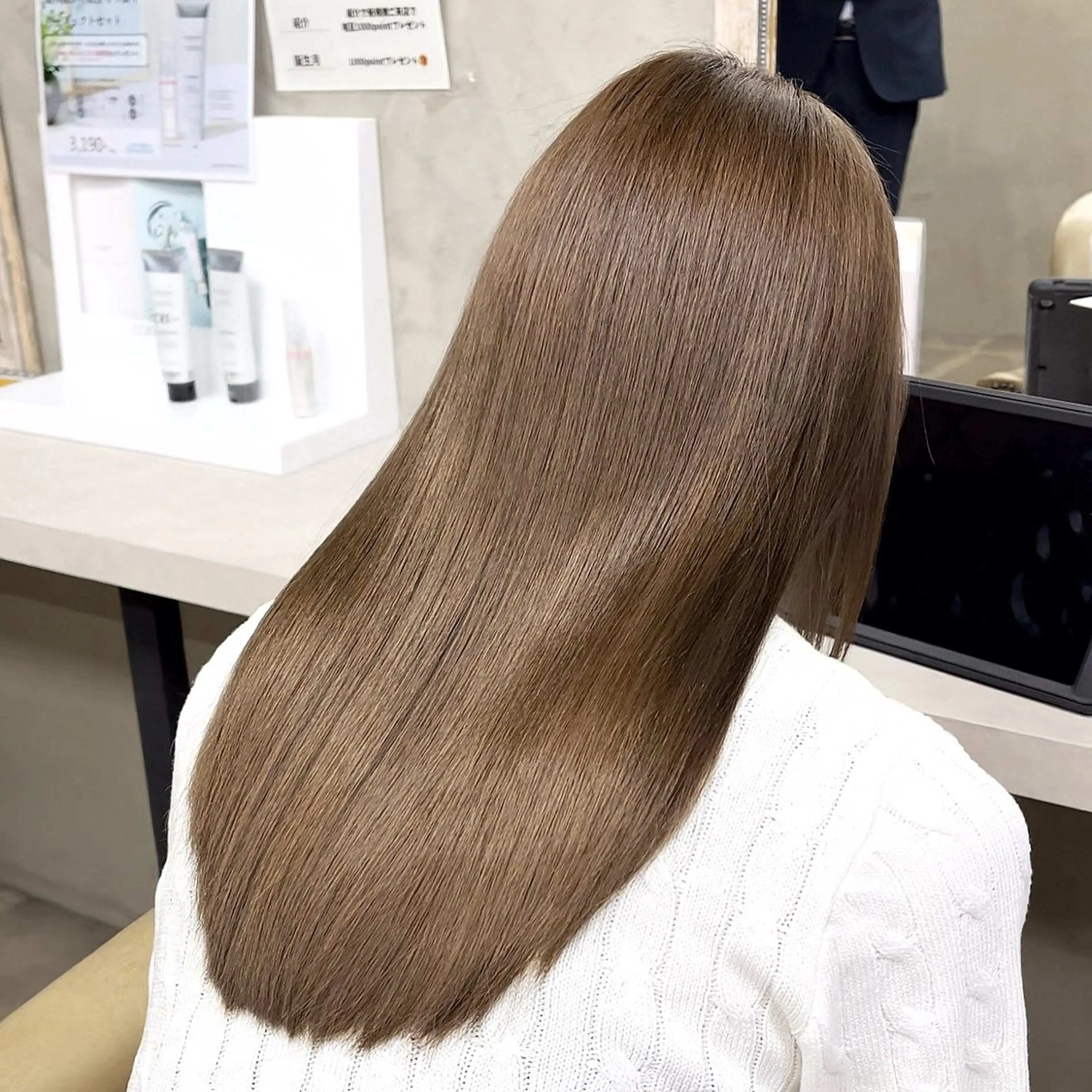 ロング カラー ヘアカラー トリートメント Blast Erikaのヘアスタイル