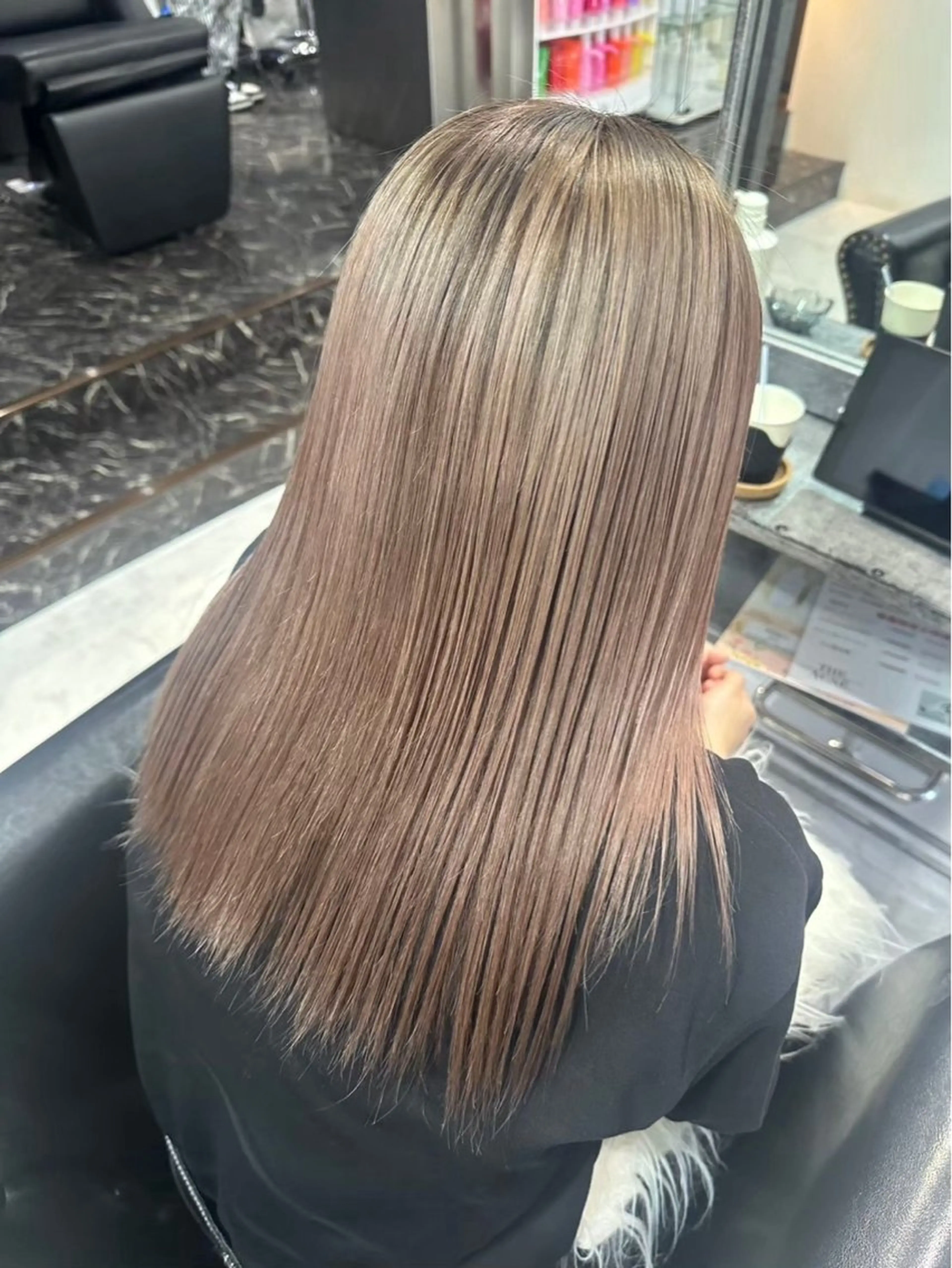 ロング ヘアカラー トリートメント 木村 紅愛のヘアスタイル
