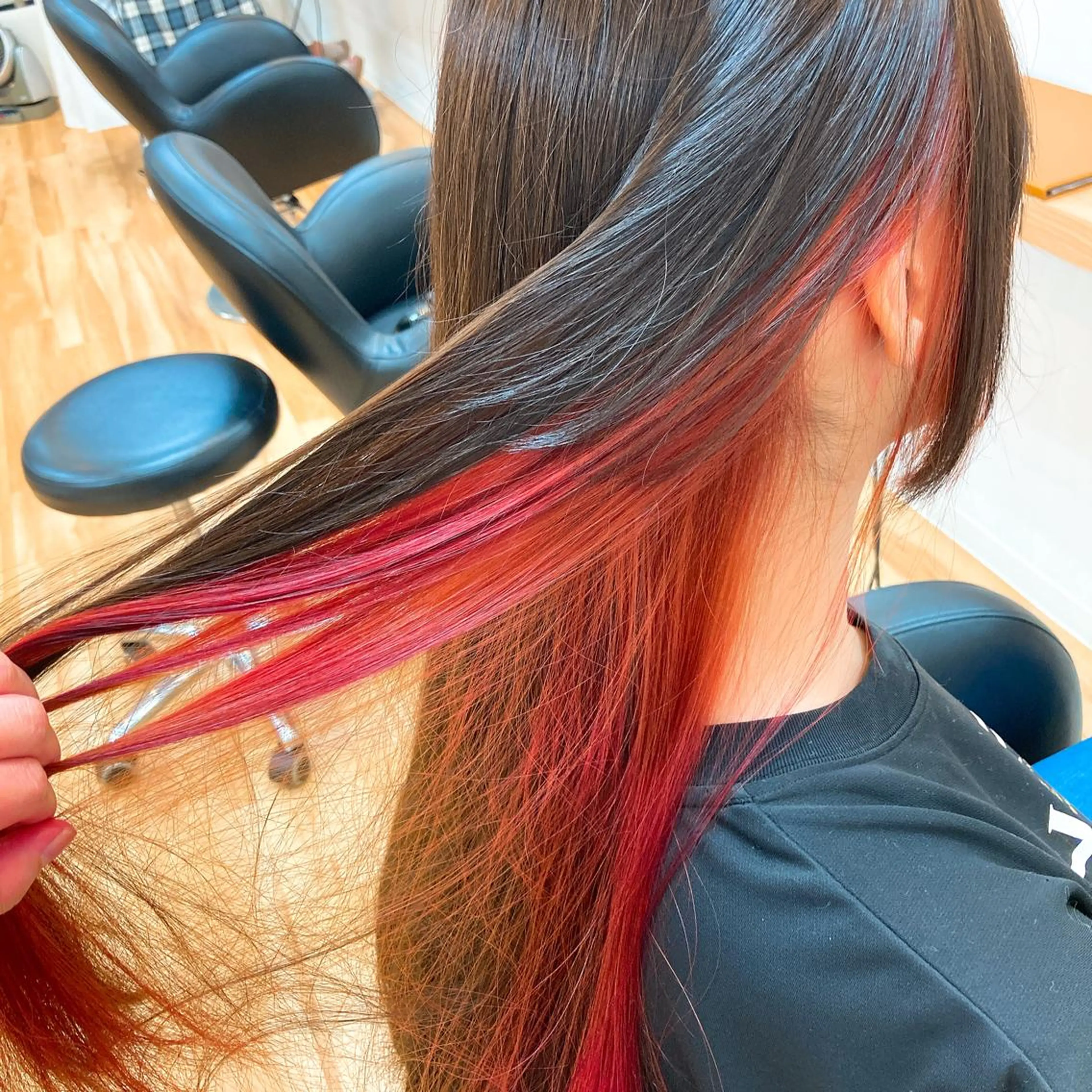カラー インナーカラー 神田 菜々子のヘアスタイル