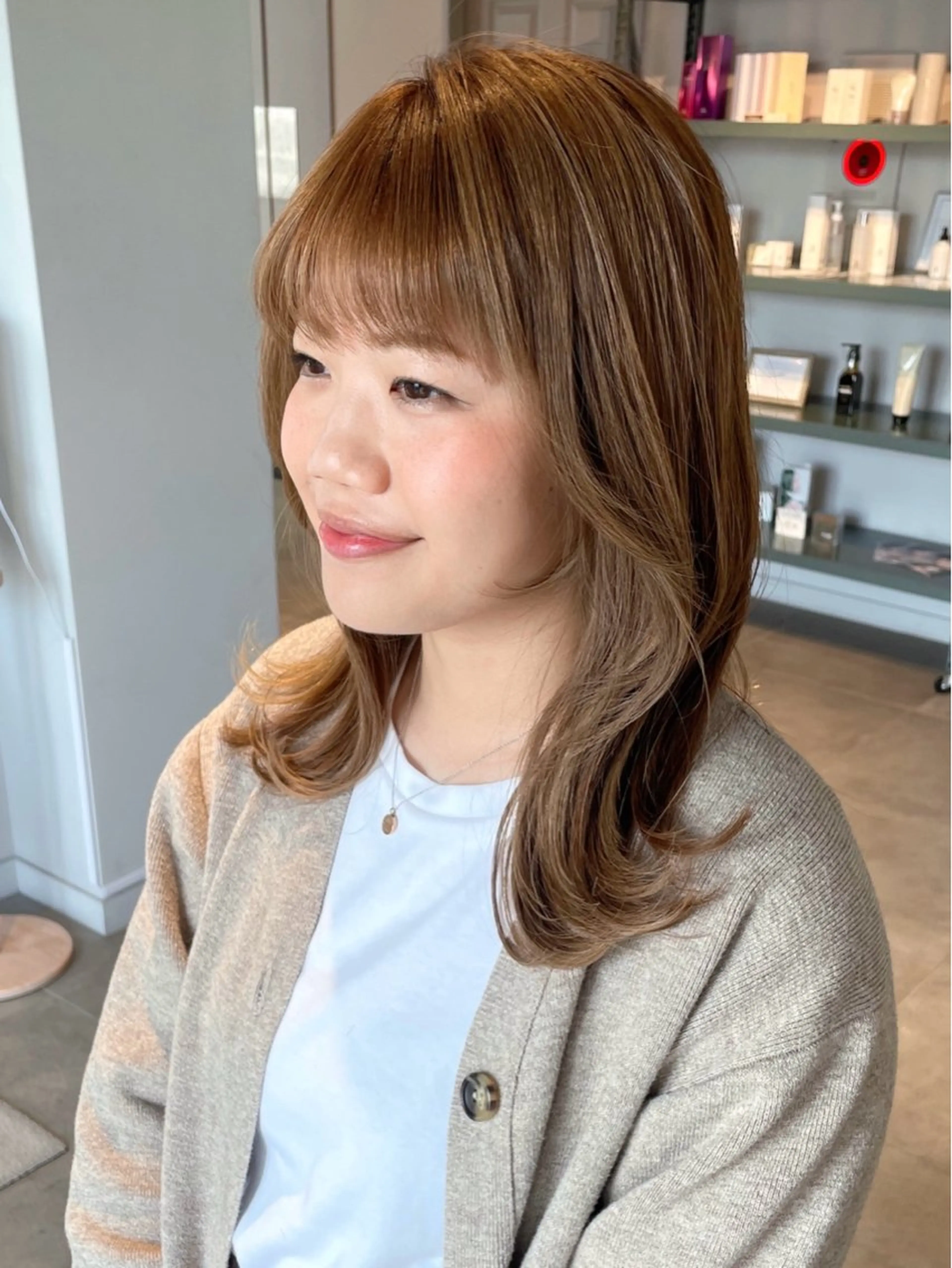 ミディアム カラー 韓国風ヘア レイヤーカット レイヤー/髪質改善カ ラ-🤍津田奈々美‎のヘアスタイル