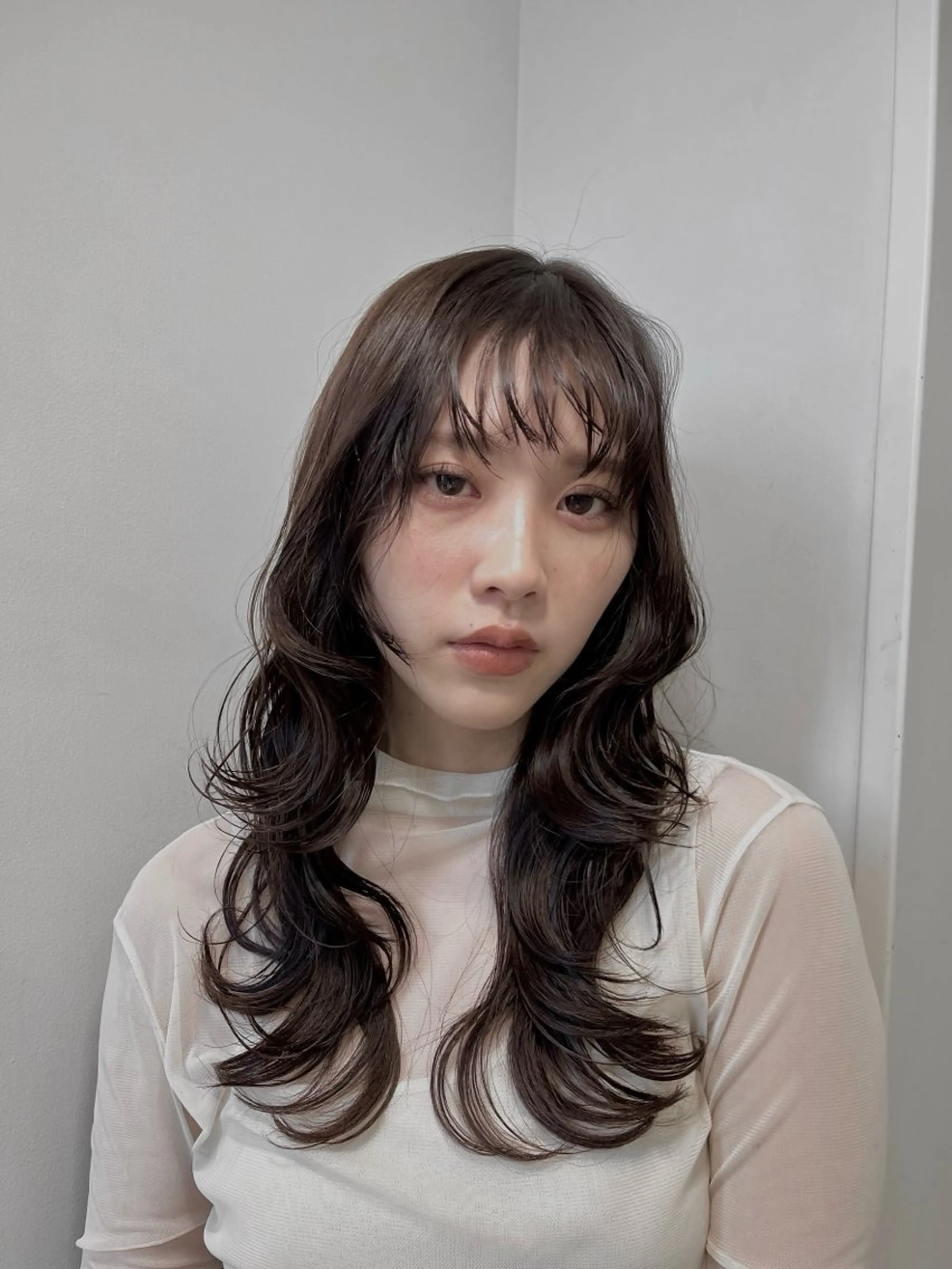 ロング 岩堀 氷河のヘアスタイル