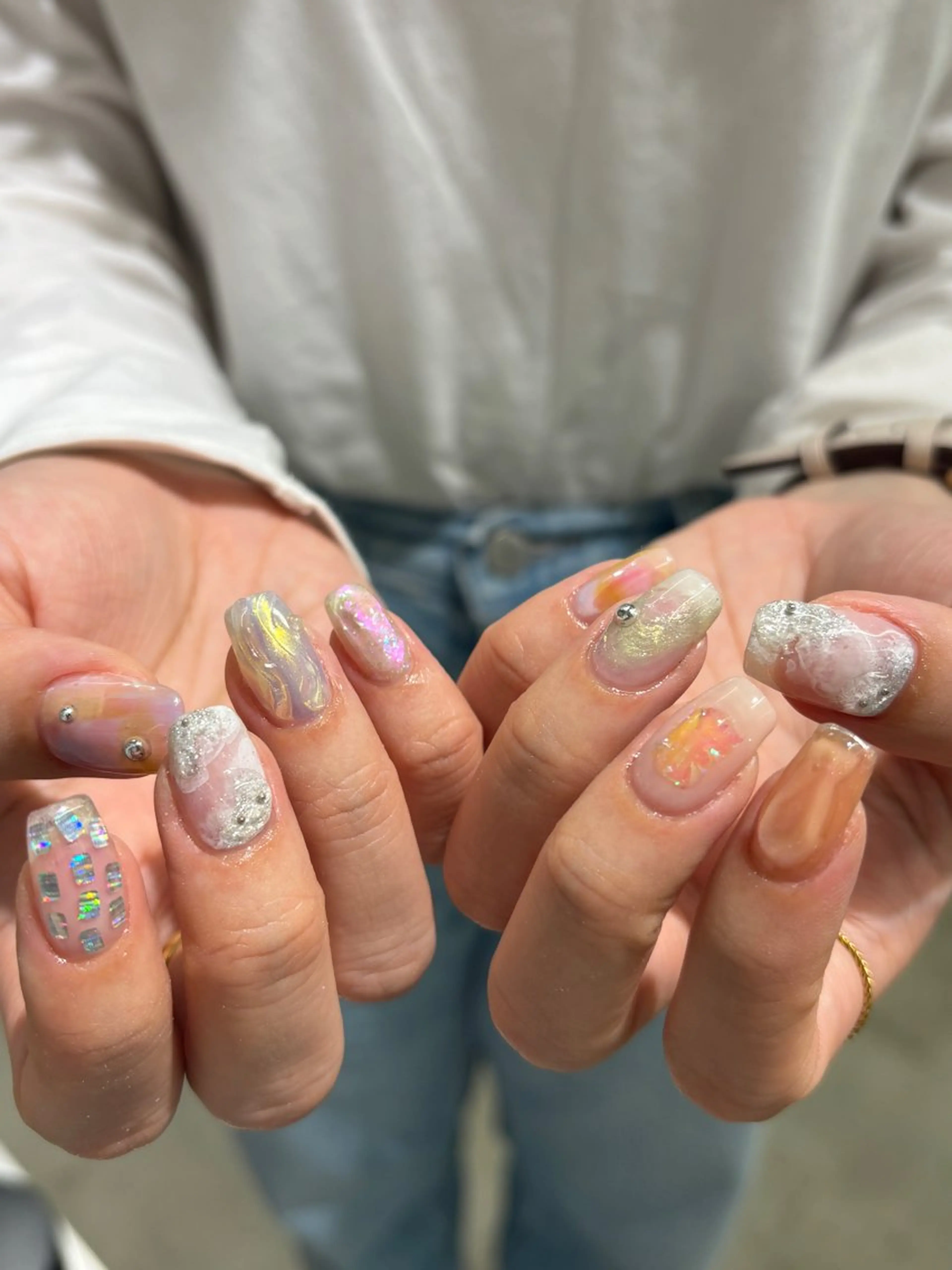 ネイル オーロラネイル クリアネイル ハンドネイル sister  mohawk所属・chika ／ nailのネイルデザイン