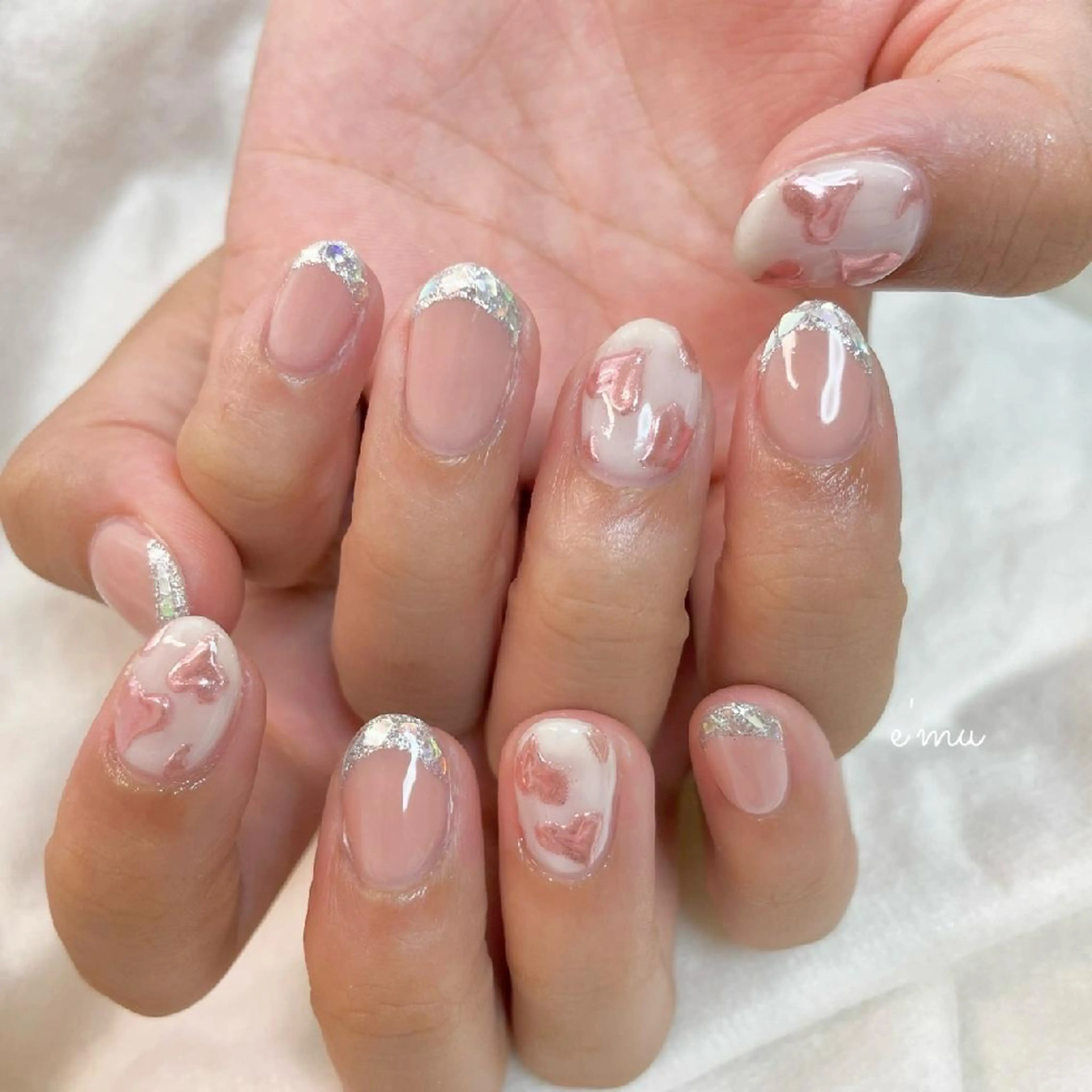 ネイル フレンチネイル ガーリー ガラスフレンチ ハート ピンク nail salon e'mu💐のネイルデザイン