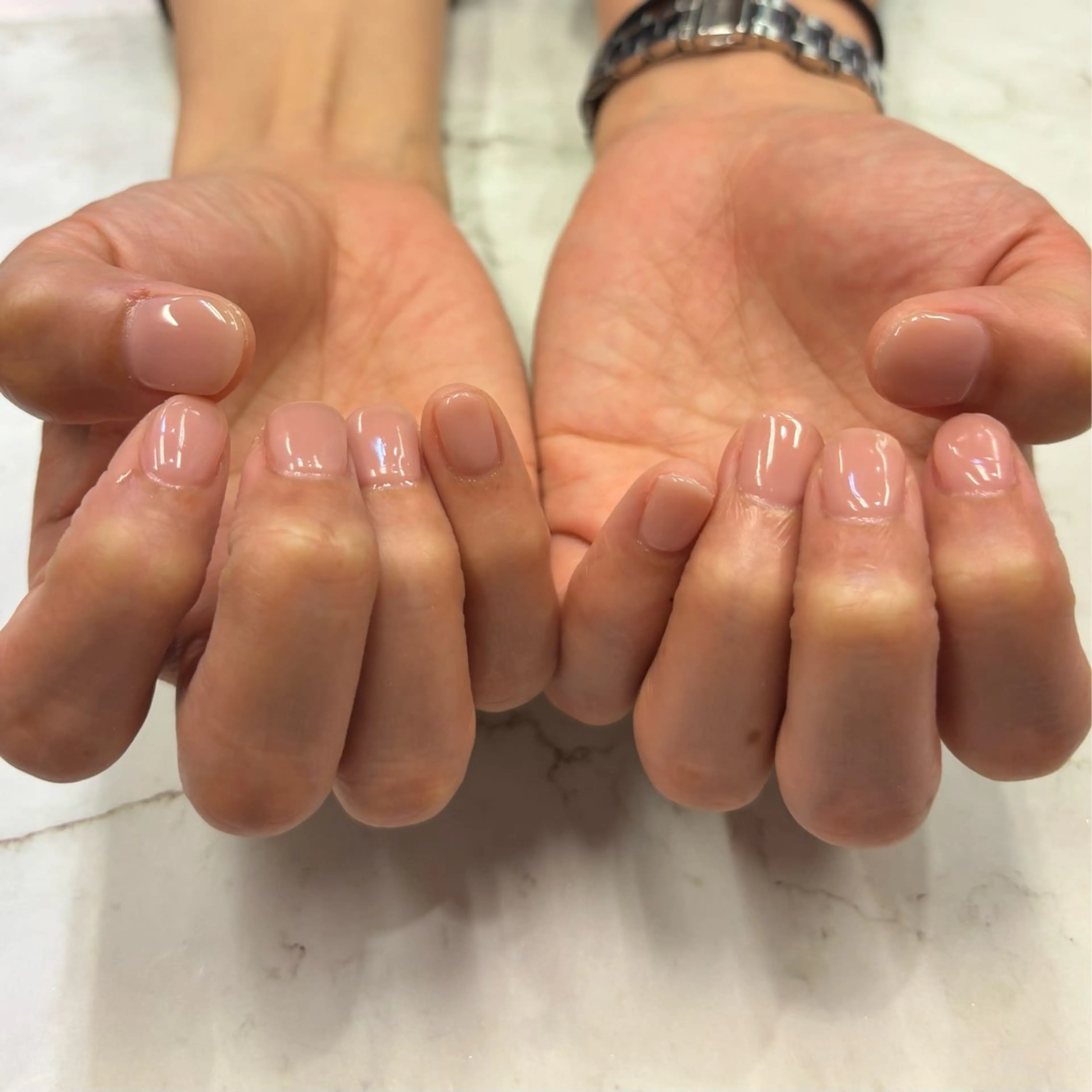 ネイル ワンカラーネイル Honey Bee所属・Honey Bee Mikuのネイルデザイン