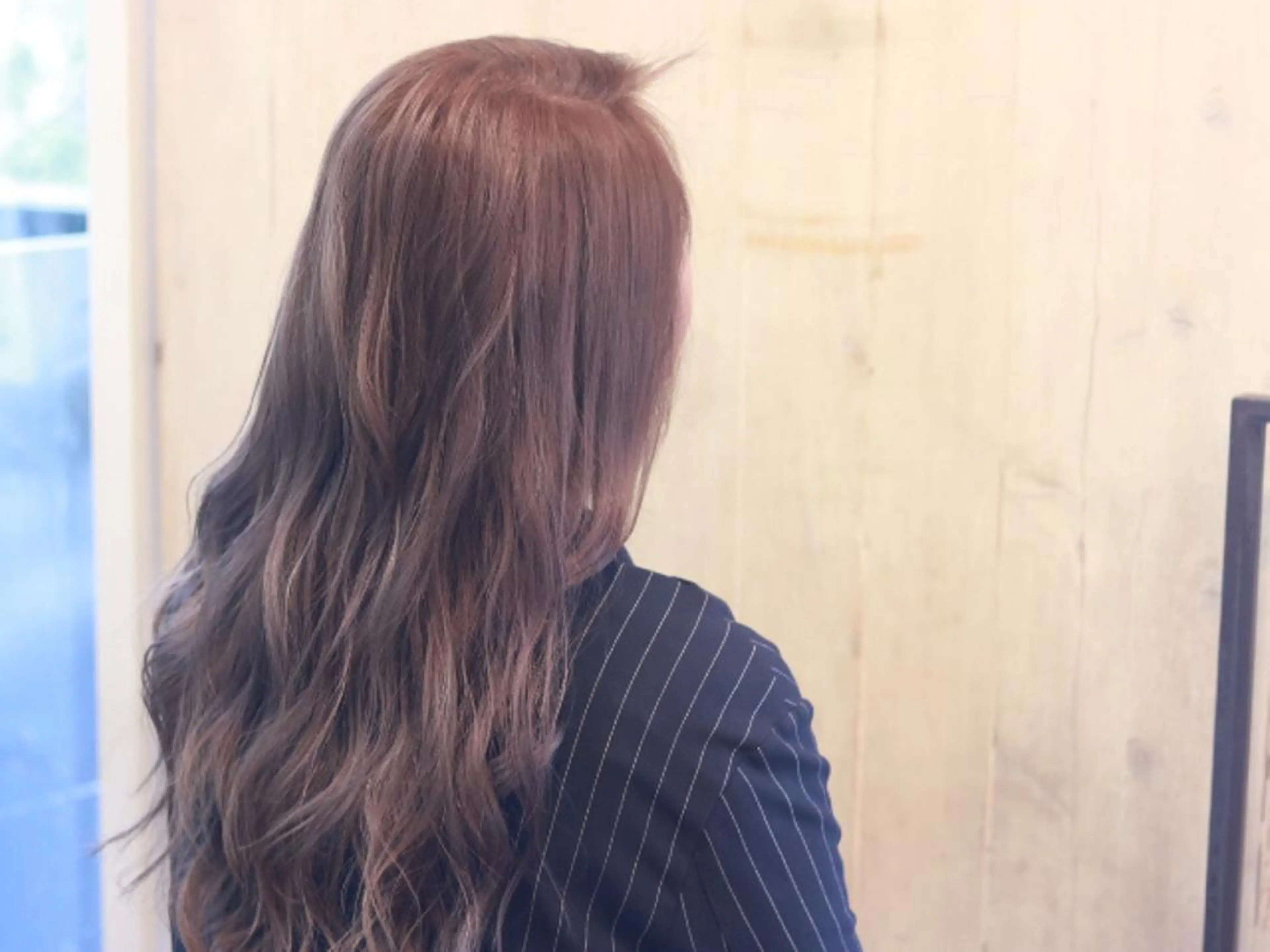 セミロング LOCO Ko-kiのヘアスタイル
