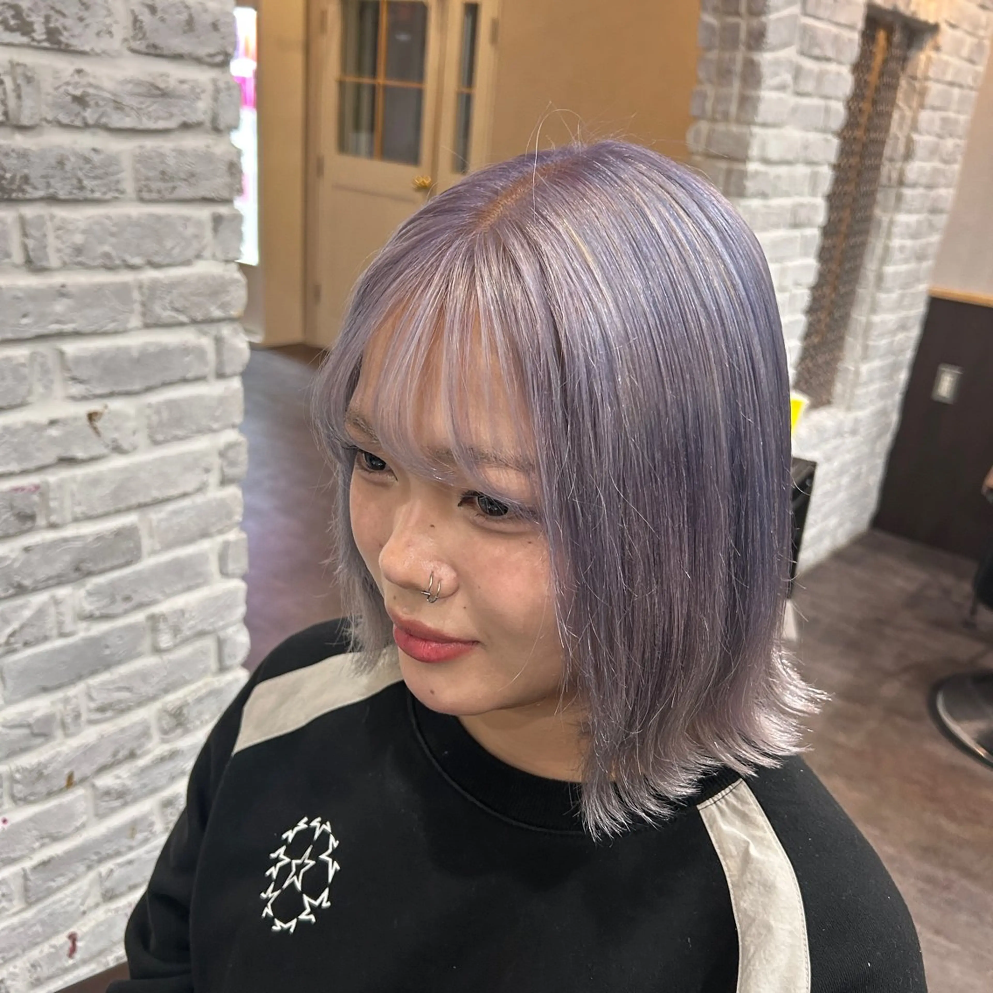 ミディアム カラー カット ヘアカラー ハイトーン🇰🇷 19歳美容師アリルのヘアスタイル