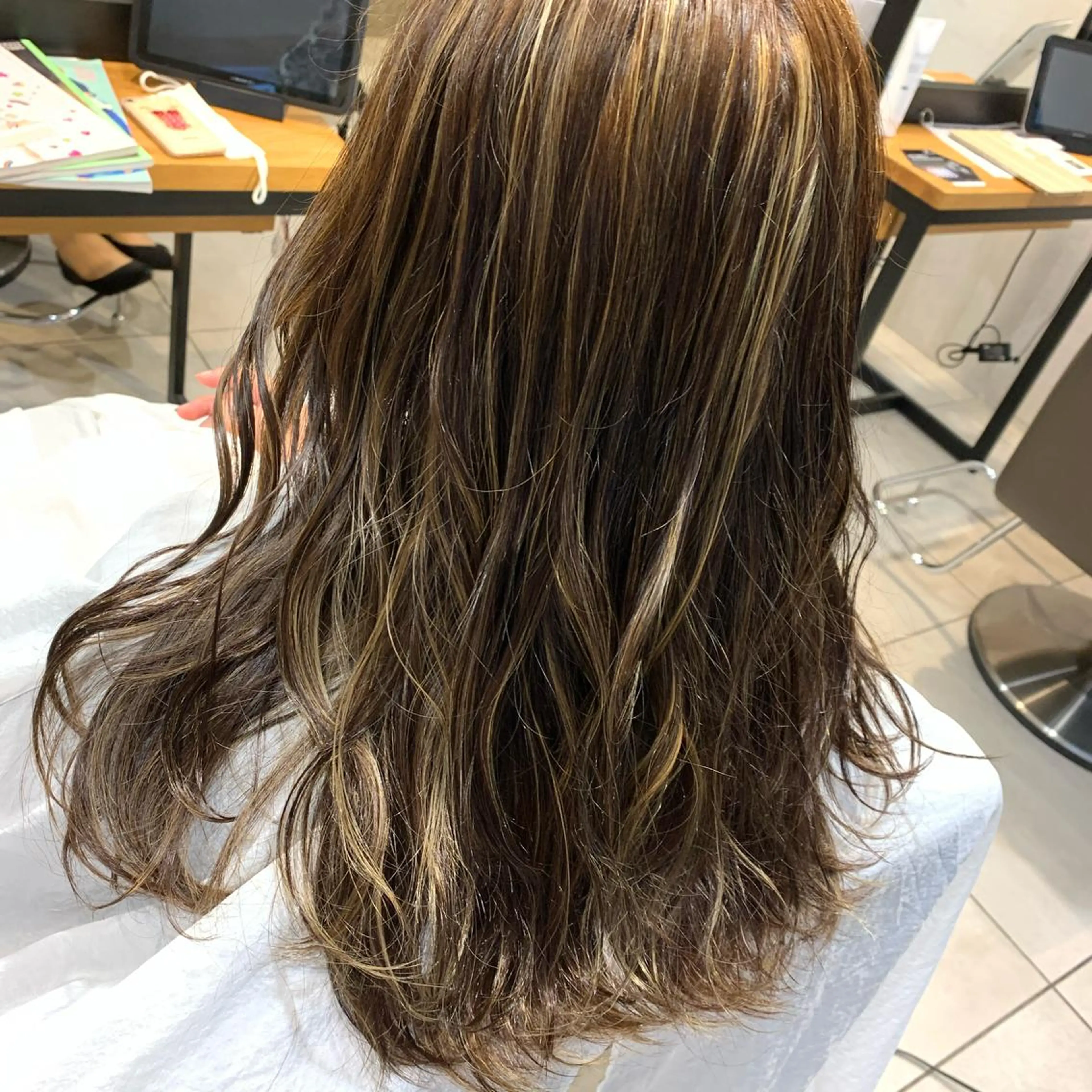 ミディアム 🌿earth亀有店 【緑髪のノブ】🌿のヘアスタイル