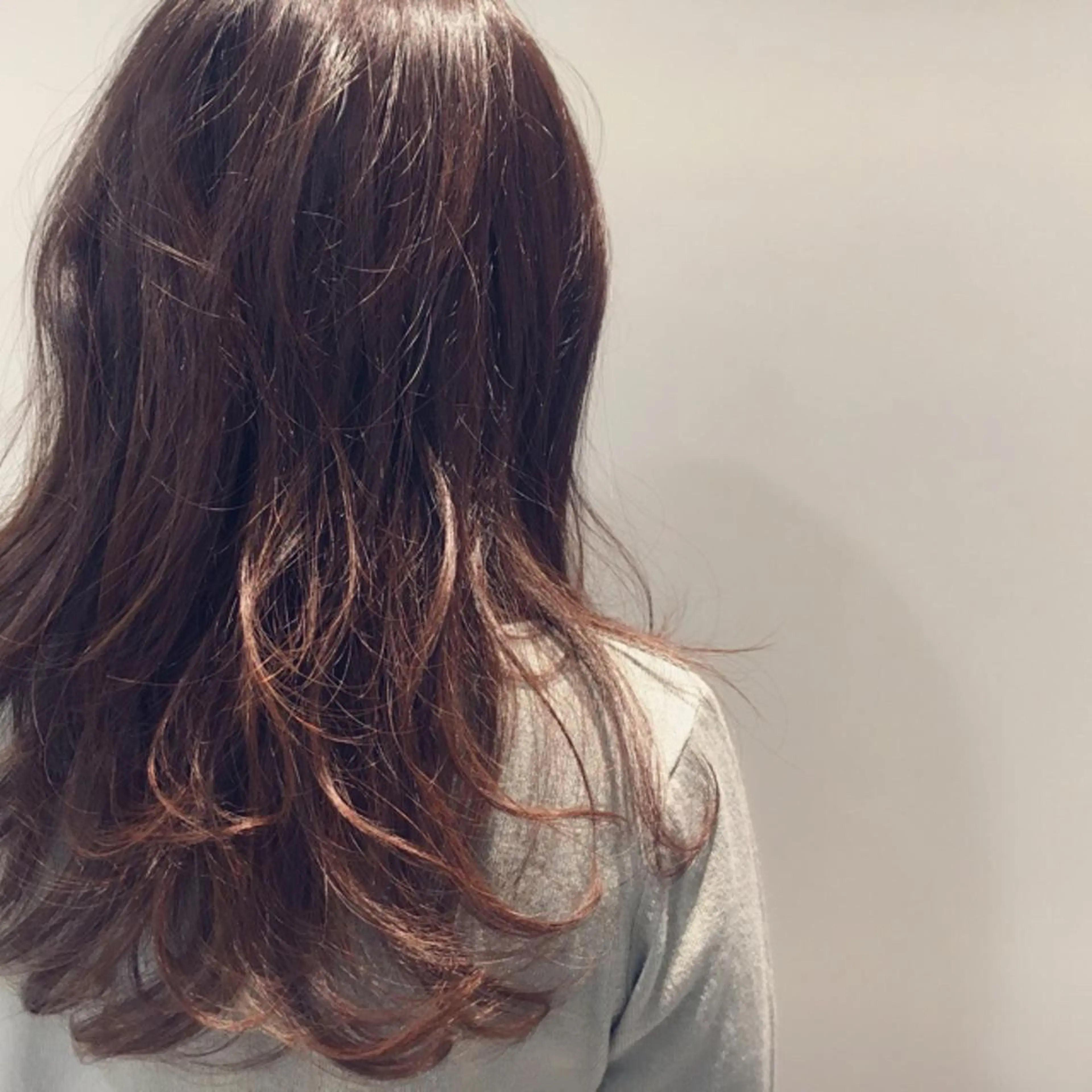 ミディアム セミロング ロング カラー ハイライトカラー ハイライト 江原 彩華のヘアスタイル