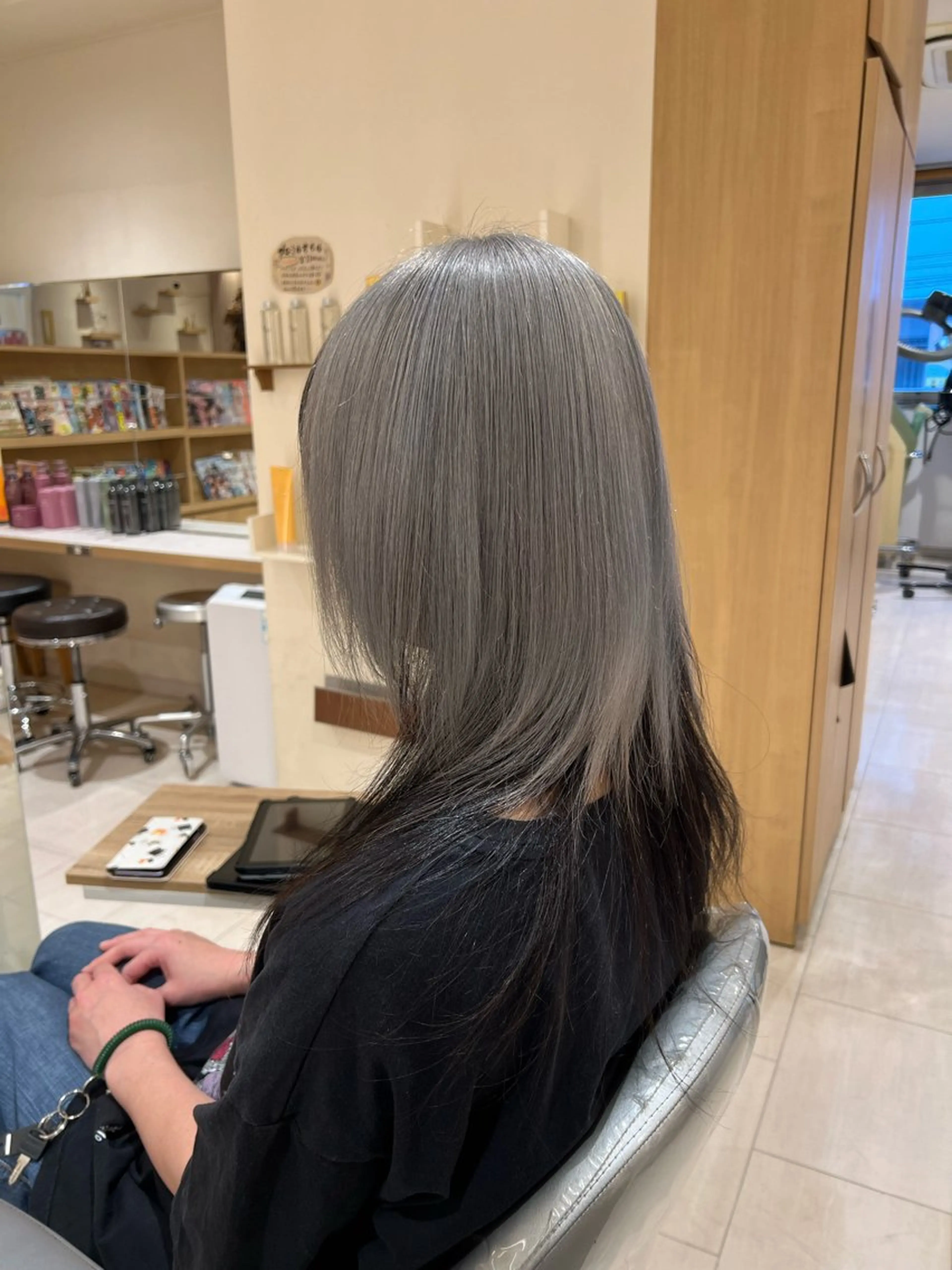 カラー 久永 菫のヘアスタイル