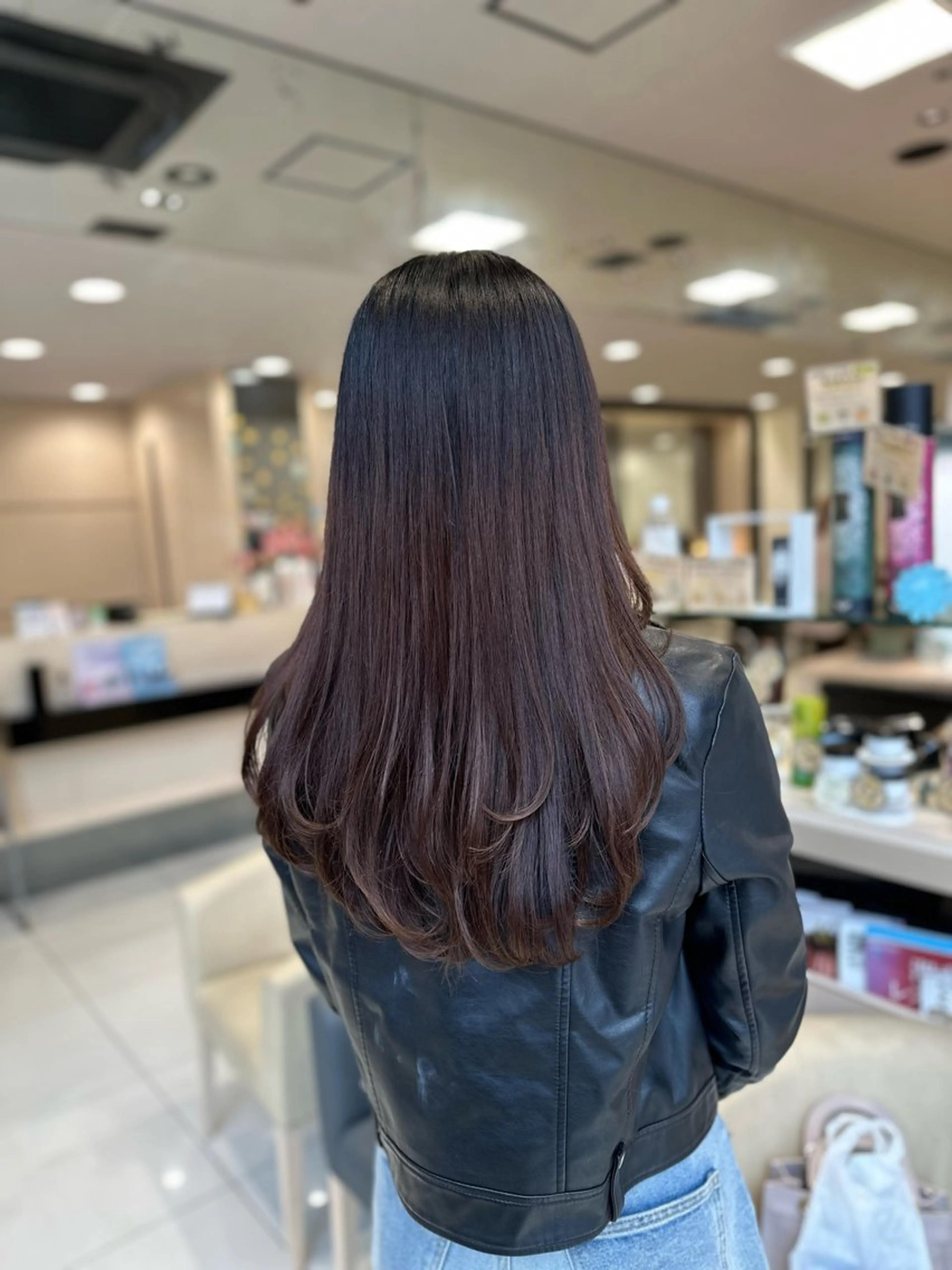 ロング ロングレイヤー レイヤーカット ロング カット トリートメント クロスパーマ/うる艶 カラー/Kurumiのヘアスタイル