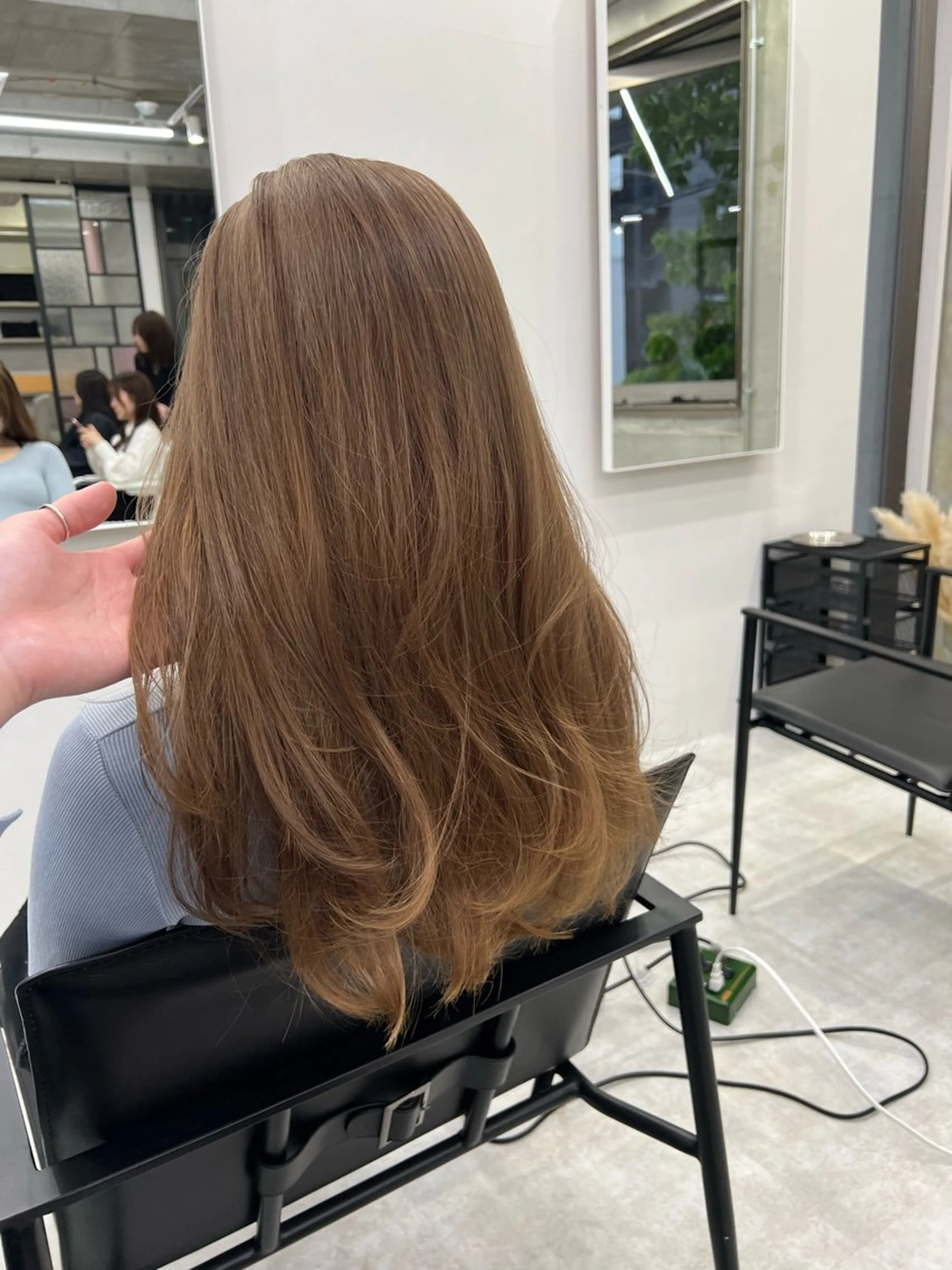 ロング カット ヘアカラー トリートメント 【YUTO】確実に 髪を綺麗にするプロ。のヘアスタイル