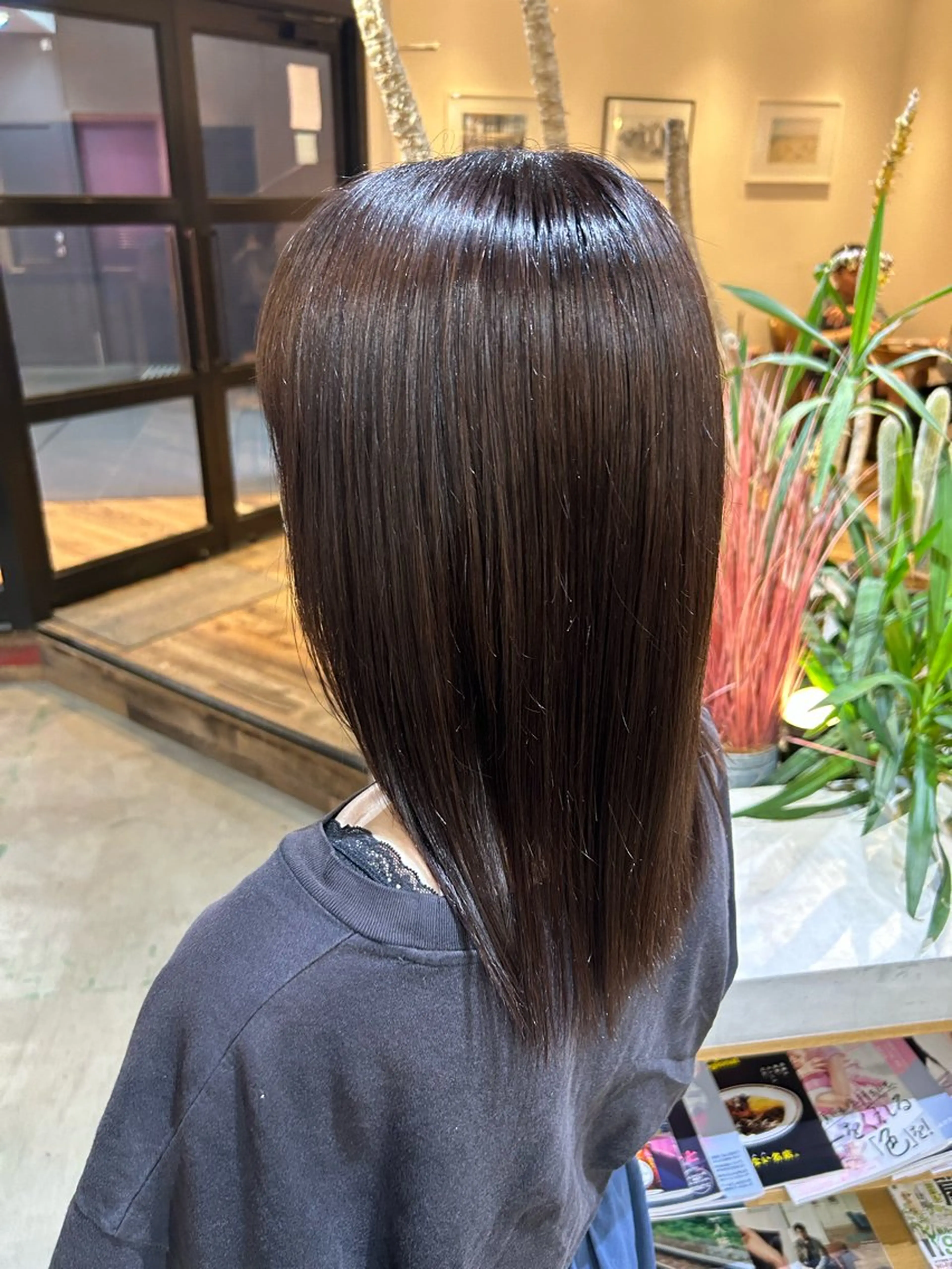 ミディアム 酸性ストレート カット ヘアカラー パーマ 縮毛矯正 トリートメント 艶髪/髪質改善 yukaのヘアスタイル