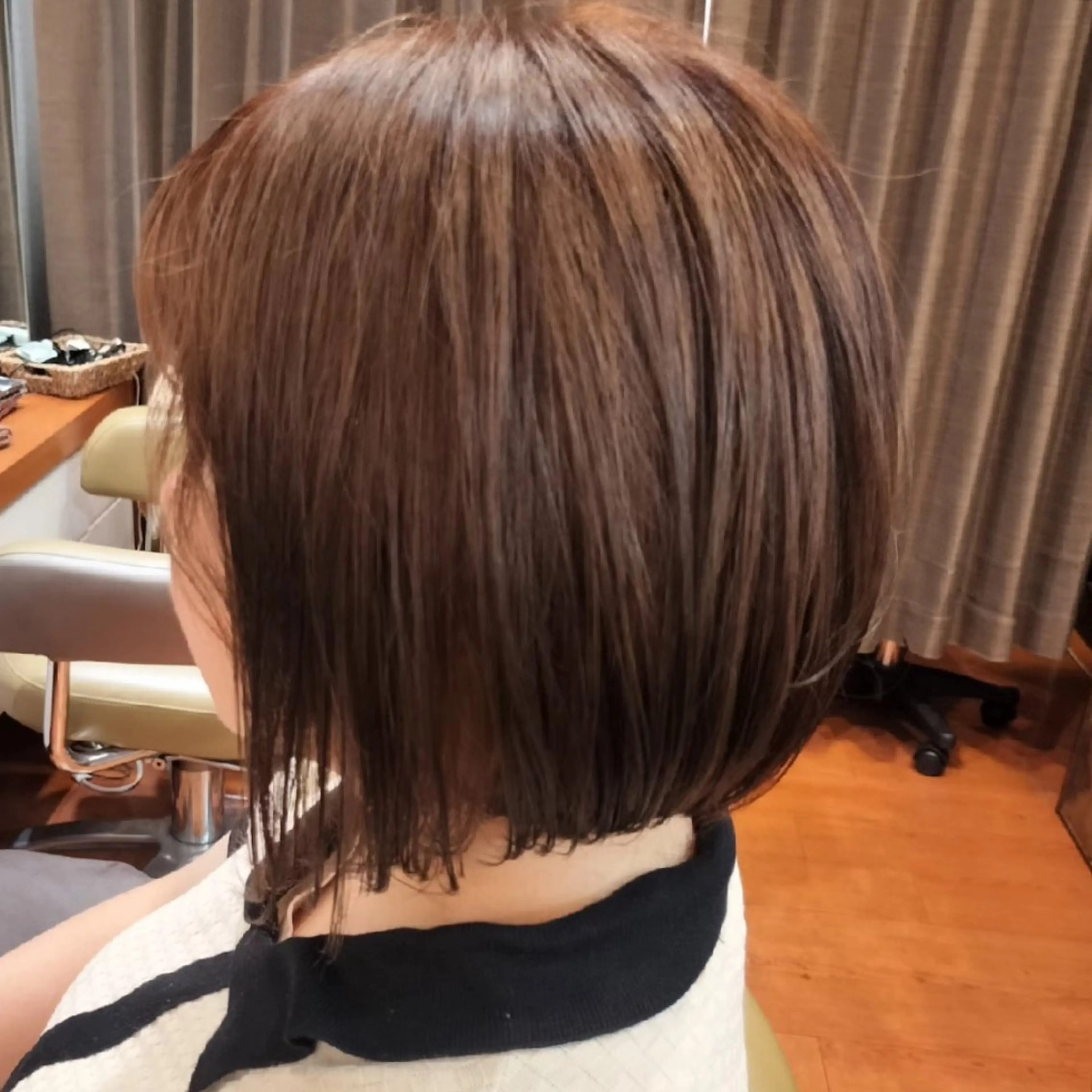 ショート 太田 香織のヘアスタイル