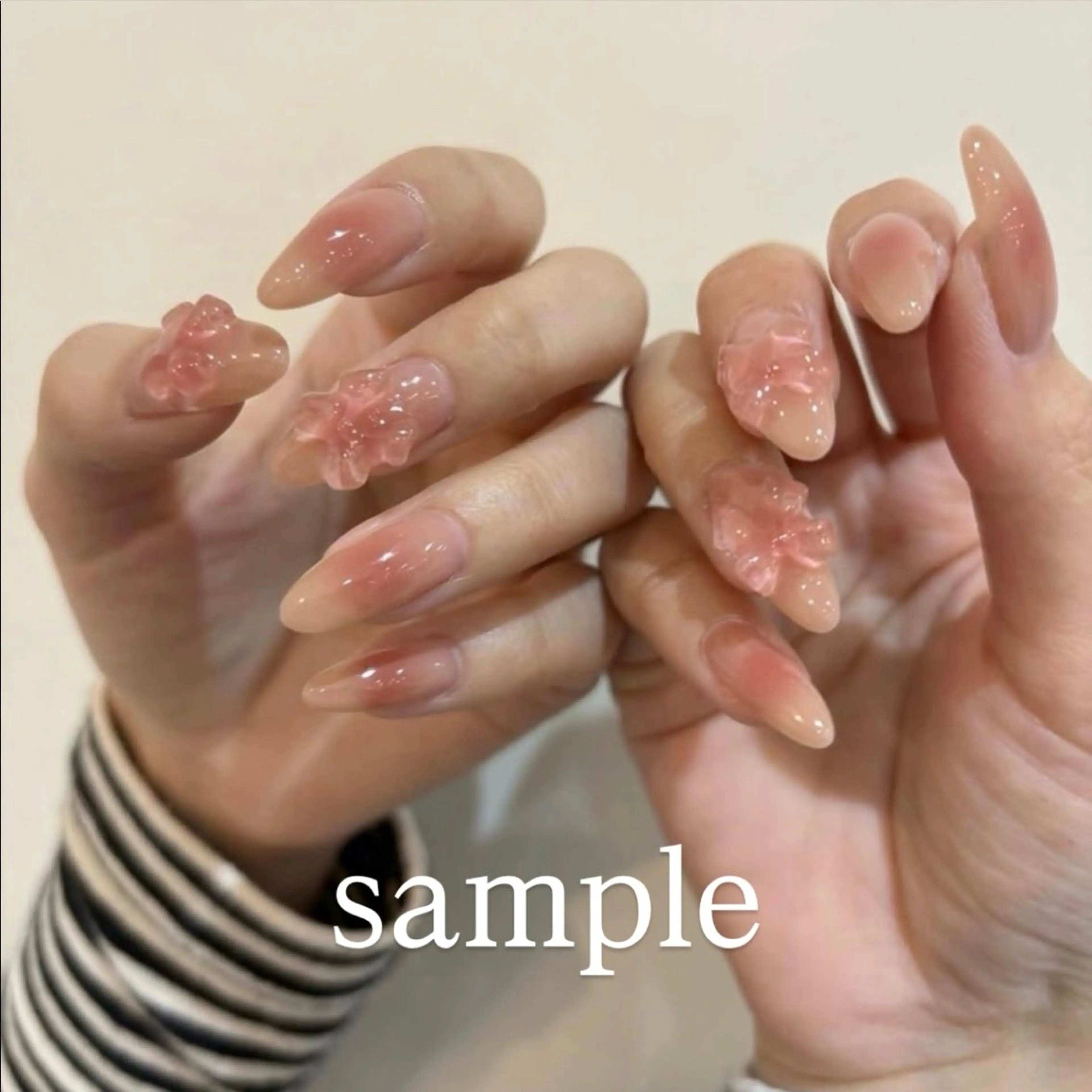 【8/7(木)12:00​〜​】オフあり サンプルデザイン ※リボンパーツは両手1つずつの写真