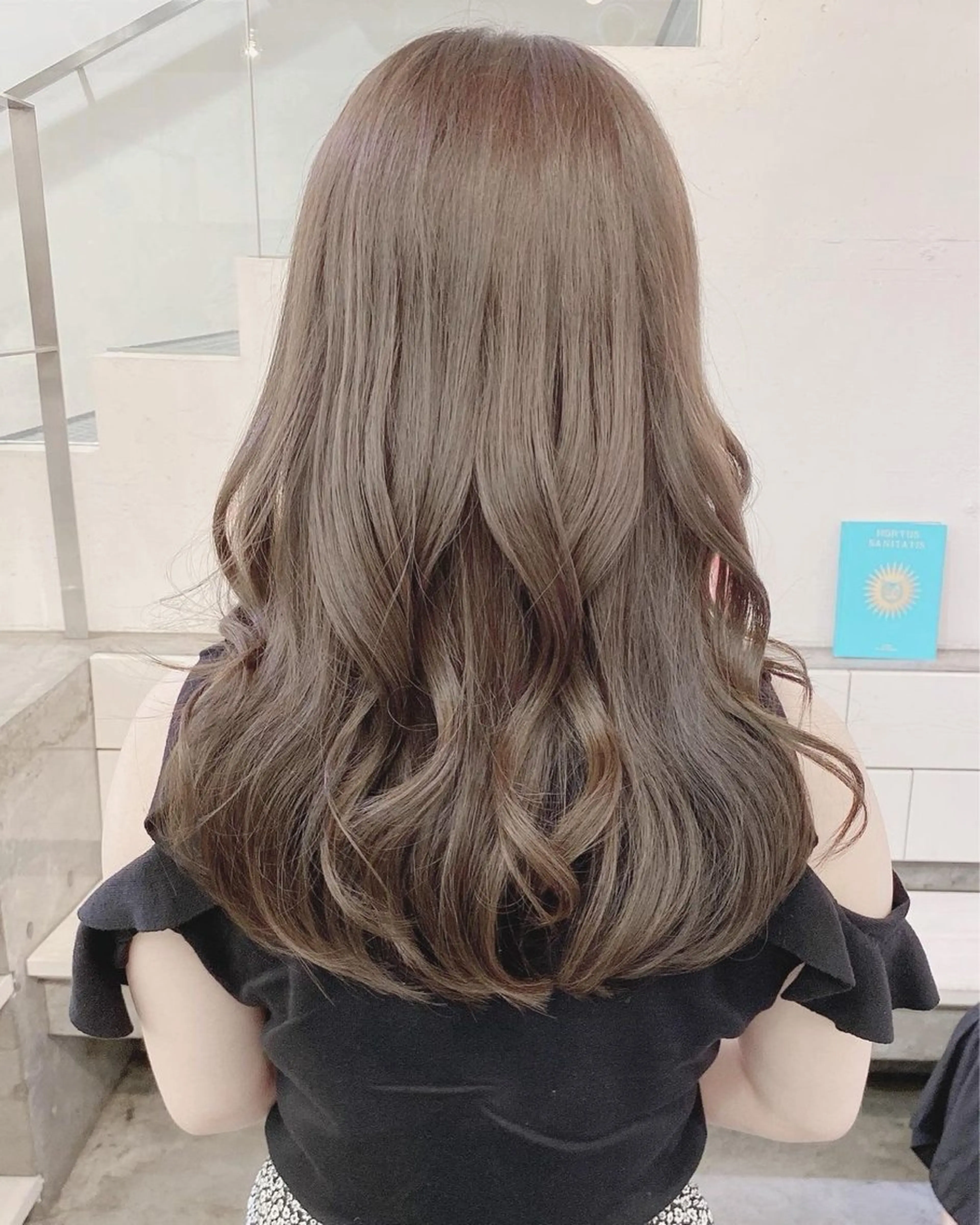 セミロング カラー パーマ セミロングパーマ トリートメント 撮影モデル 森山 陽菜のヘアスタイル