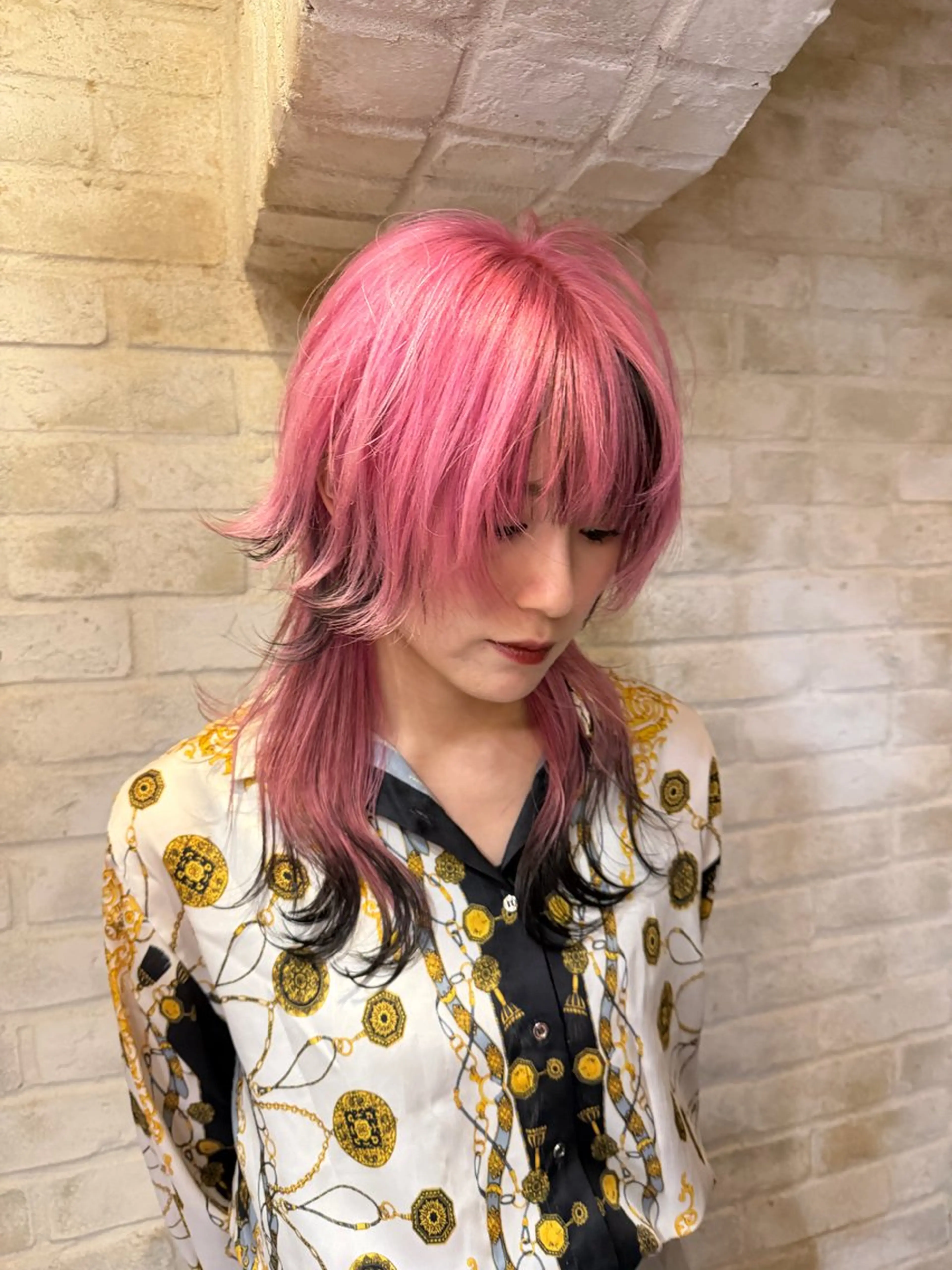 セミロング ウルフカット ヘアカラー 💎渋谷/ブリーチ 🐾かわいみきとのヘアスタイル