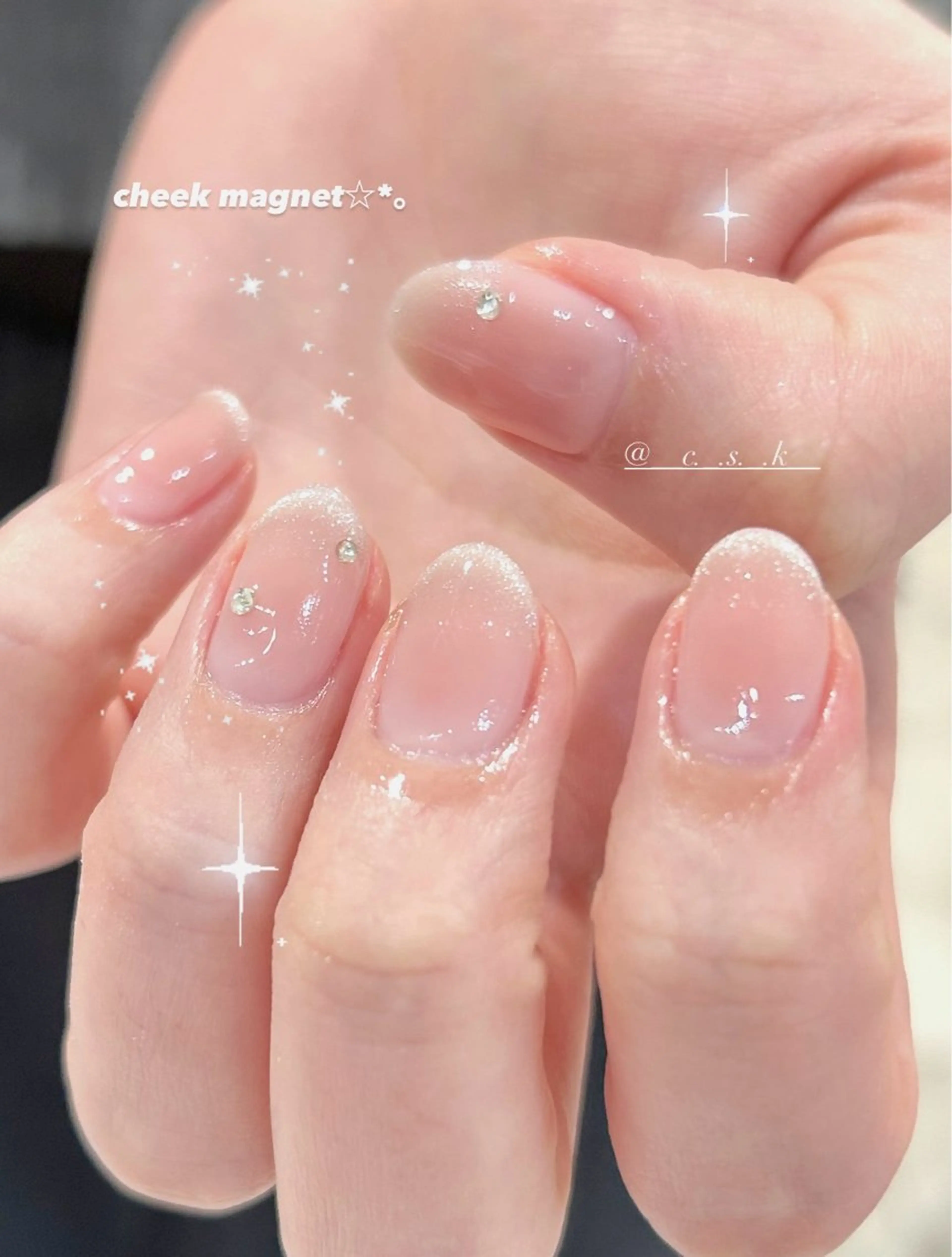 ネイル チークネイル フレンチネイル ジェルネイル ガーリー マグネットネイル 🎀チーク/ちゅるん 🫧chisa🎀のネイルデザイン