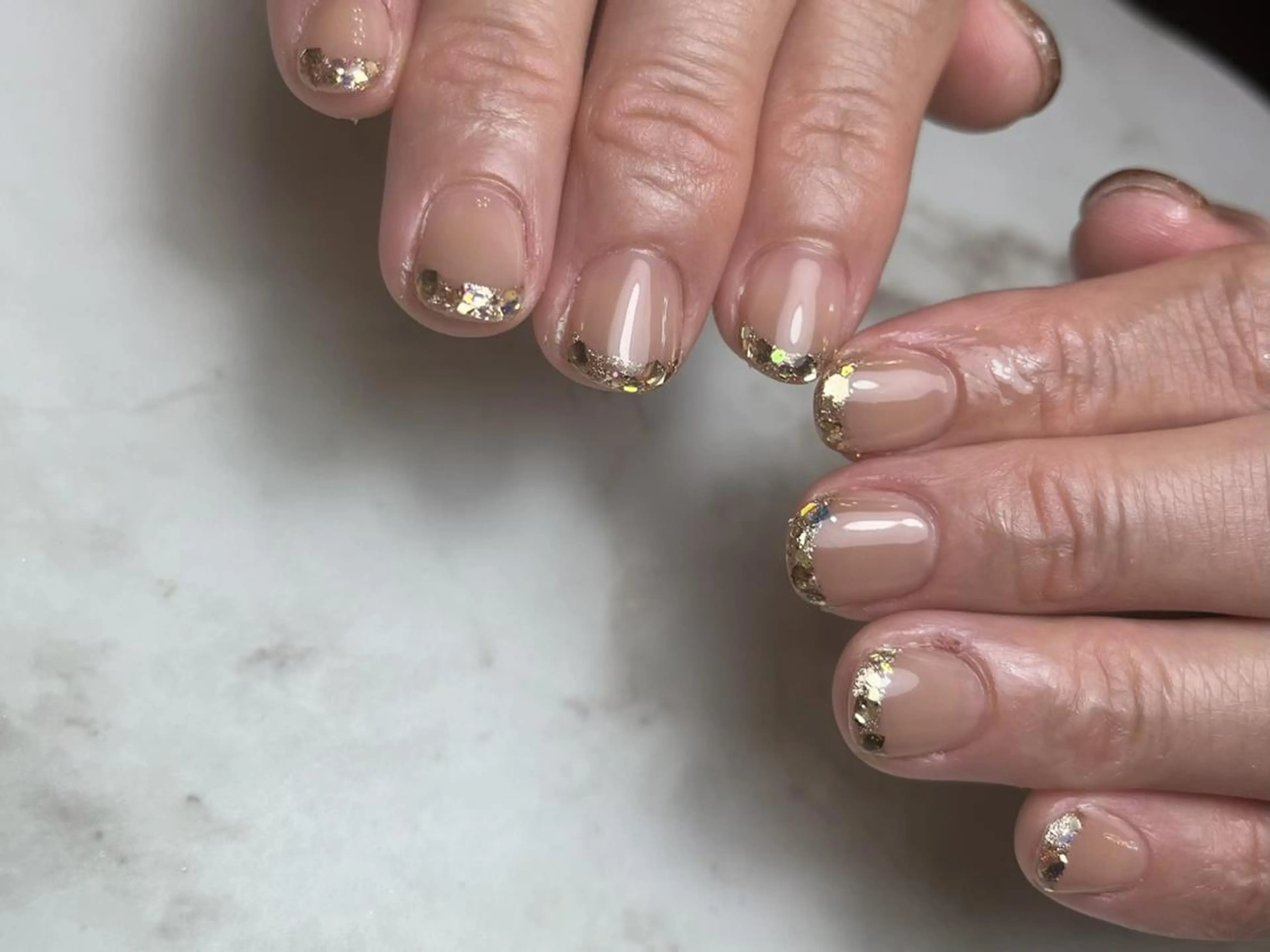 ネイル フレンチネイル ガラスフレンチ Ellie Nail Honamiのネイルデザイン
