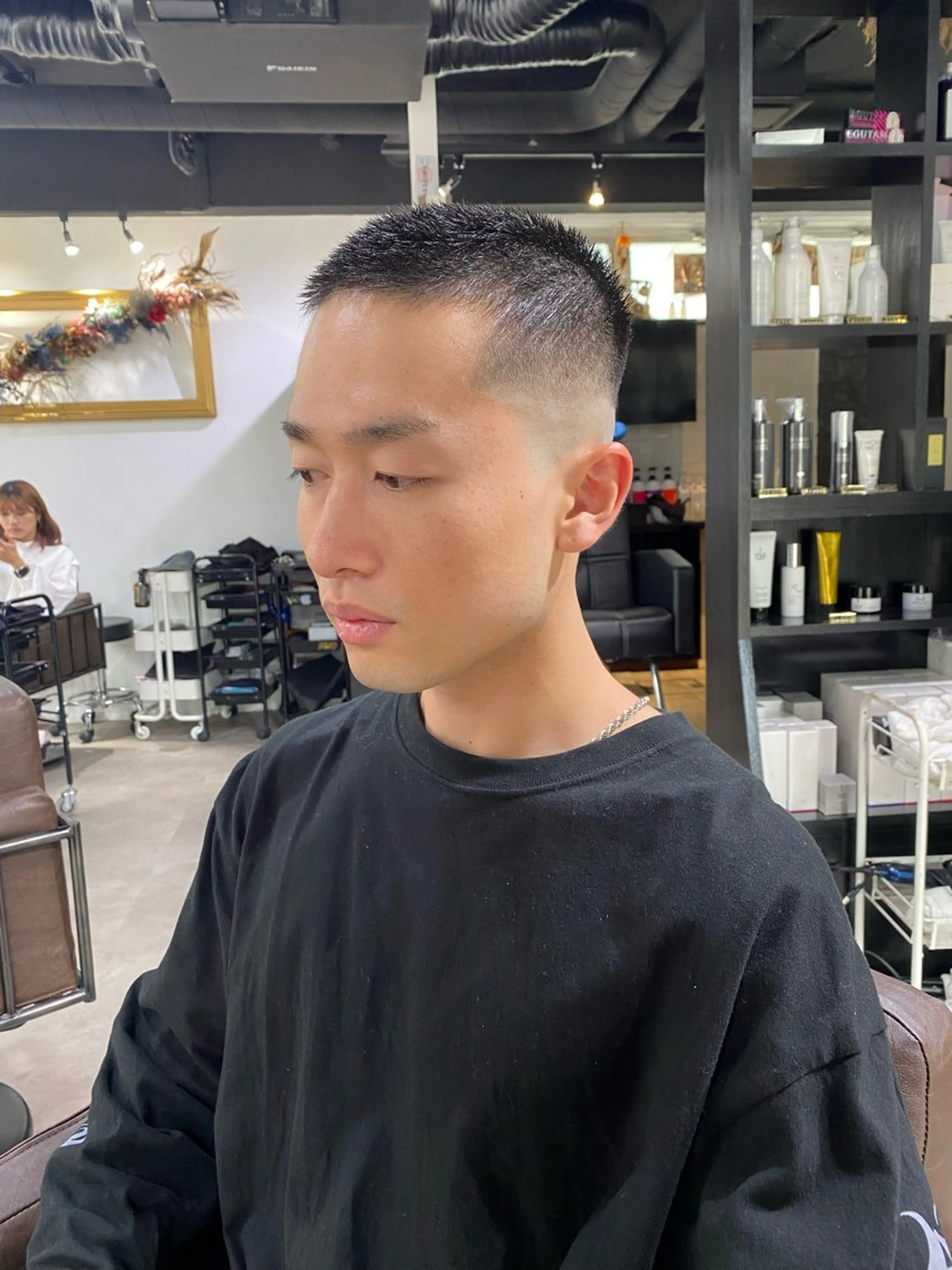 ショート メンズ フェードカット スキンフェード メンズベリーショート ベリーショート ショートヘア カット 山影✨バレイヤージュ ハイライト✨メンズ◎のヘアスタイル