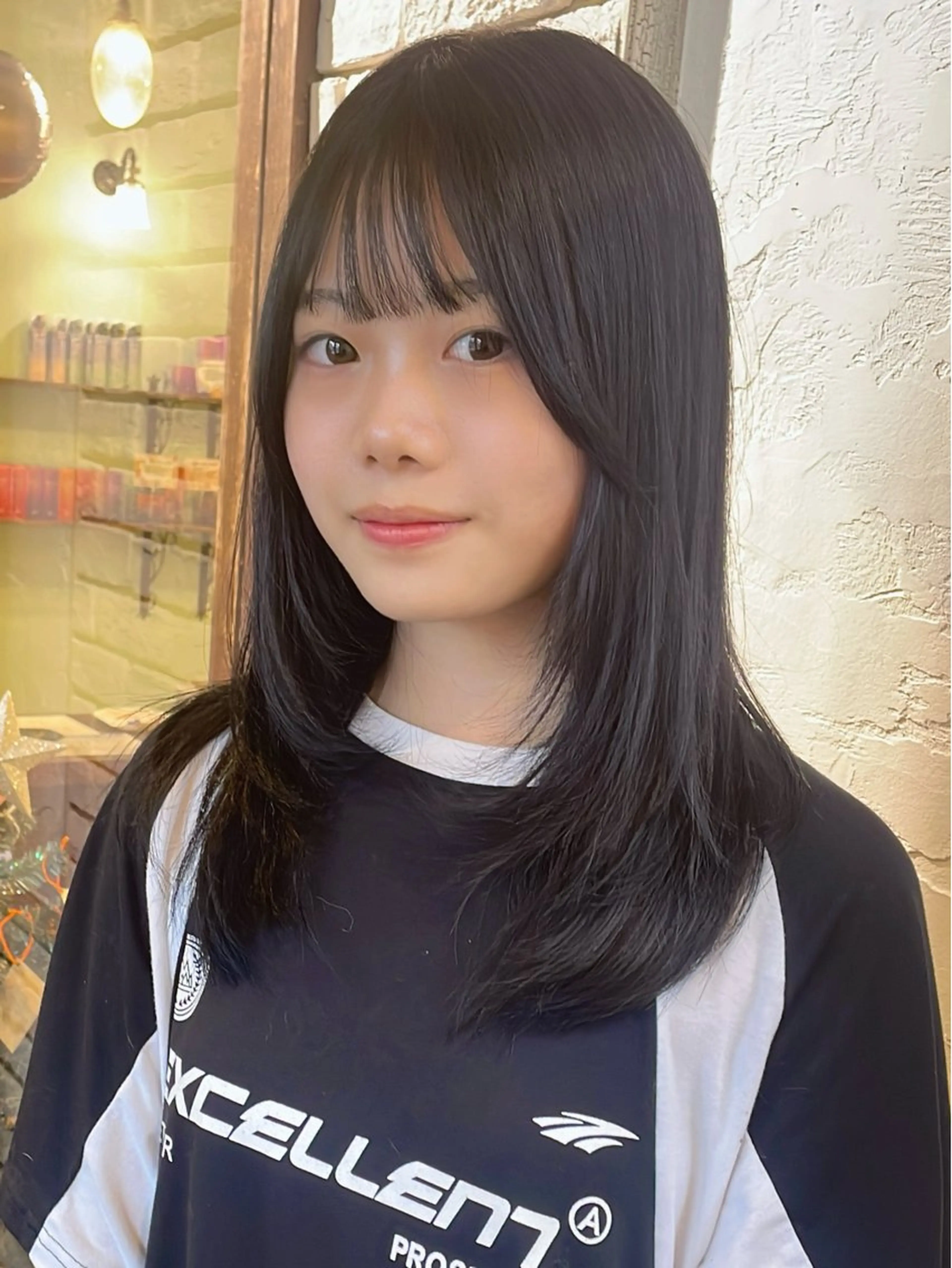 ロング 安江 理緒のヘアスタイル